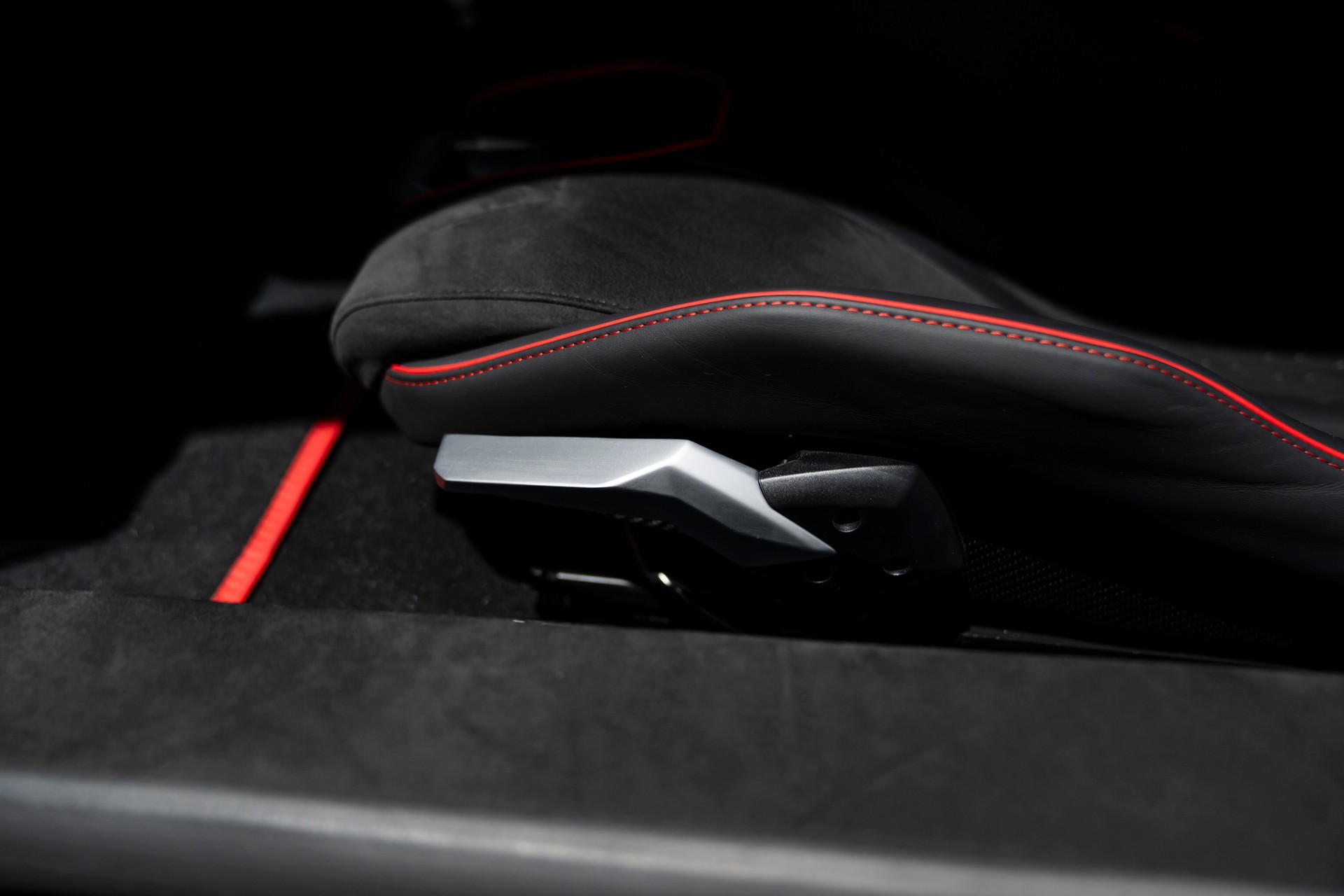 LAMBORGHINI Huracan Sterrato-image-17