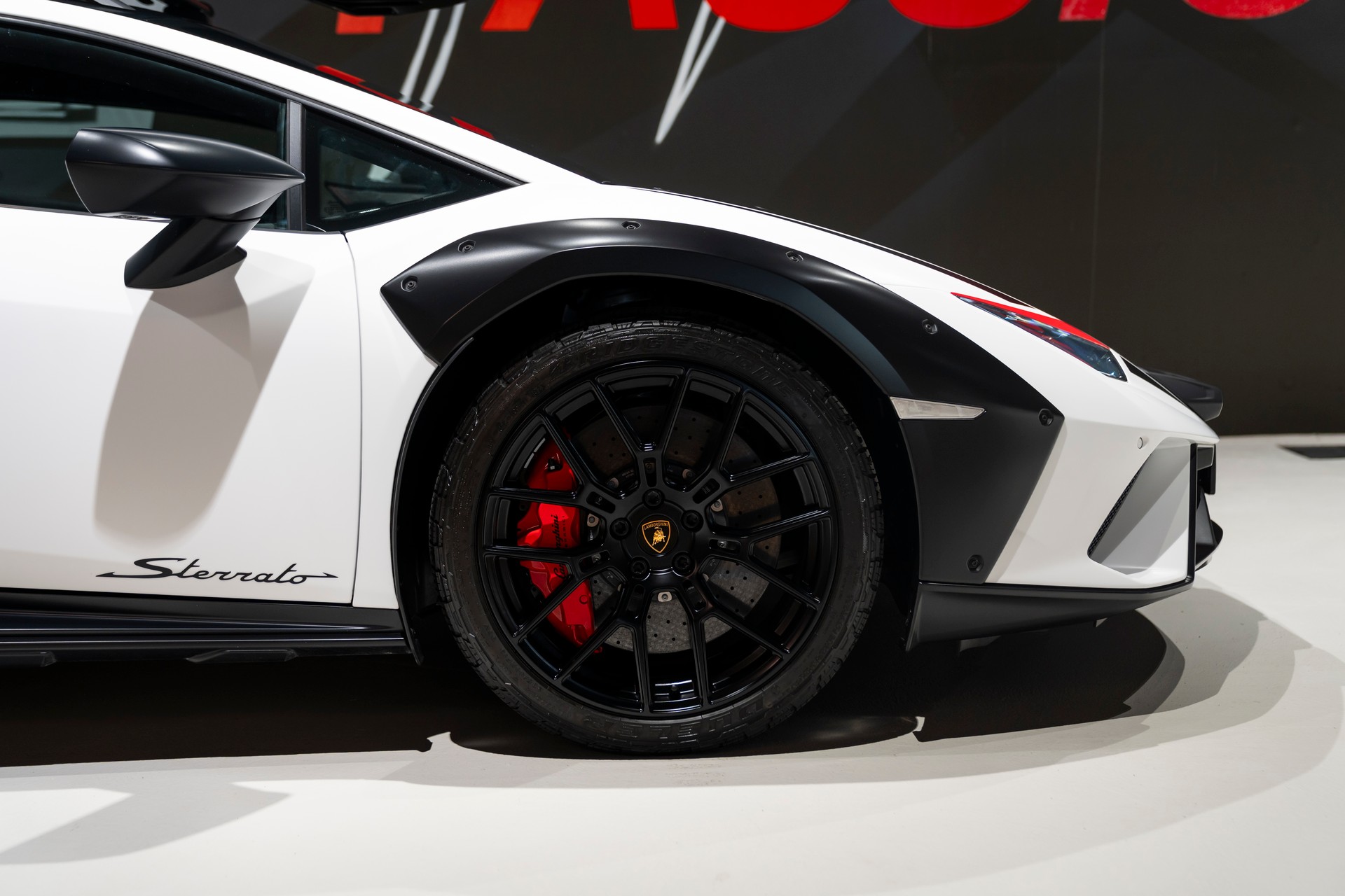 LAMBORGHINI Huracan Sterrato-image-6