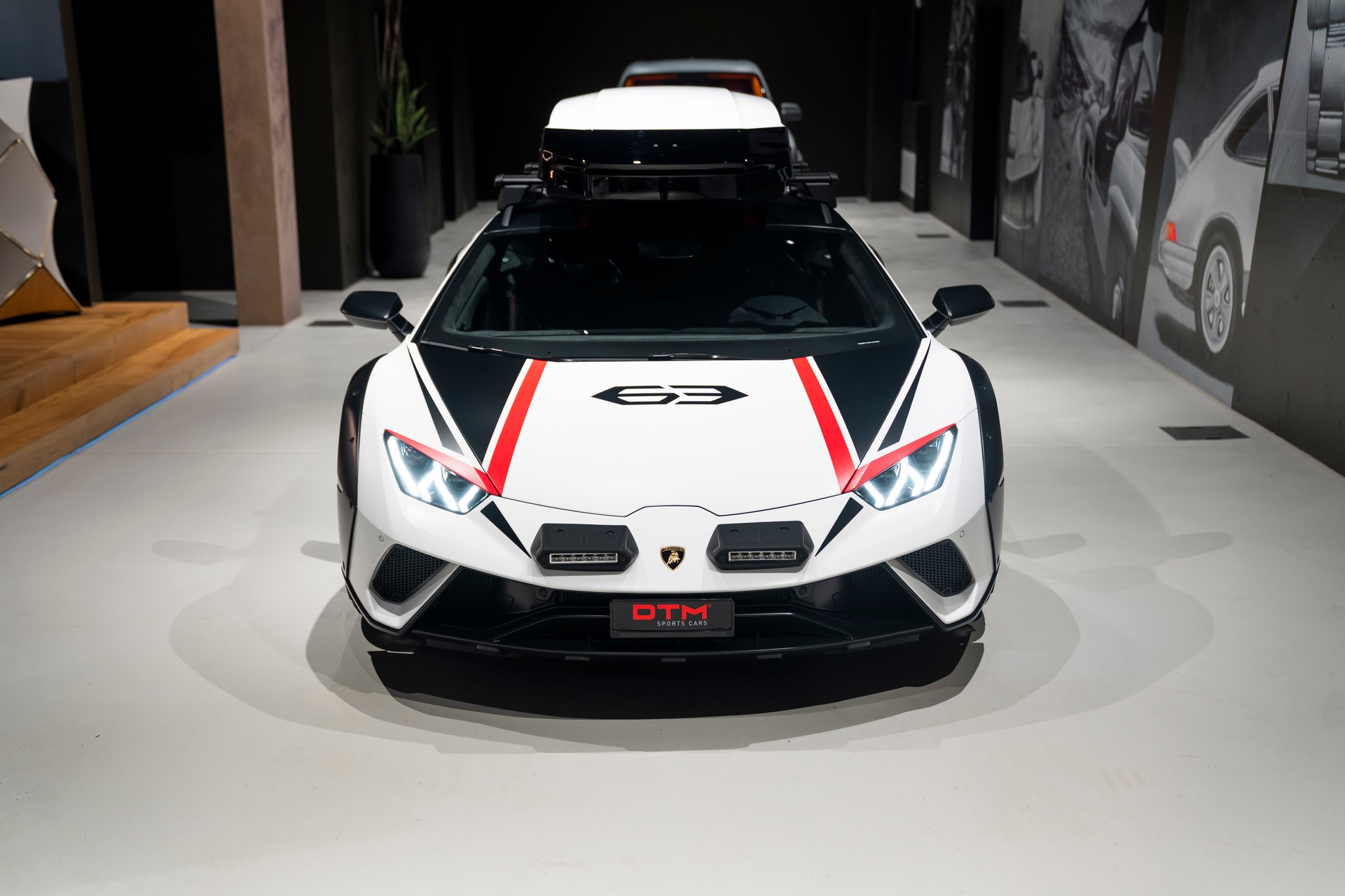 LAMBORGHINI Huracan Sterrato-image-5