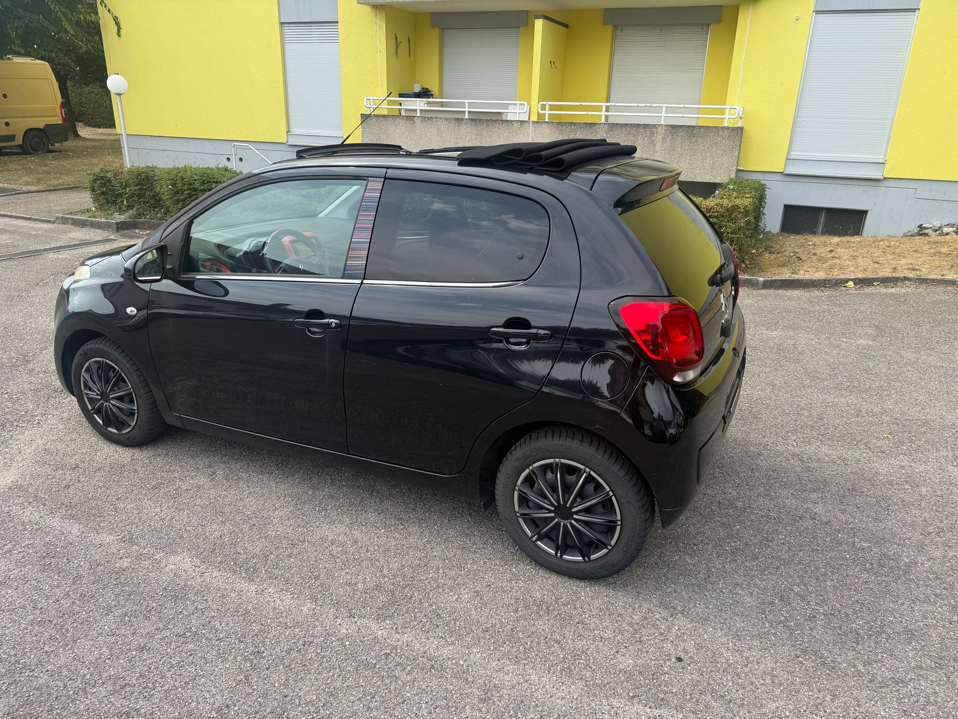 CITROEN C1 1.0 VTi Feel Airscape-image-4