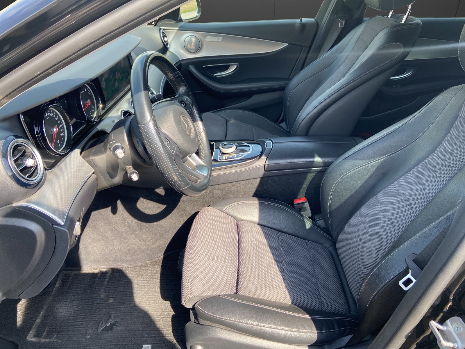 MERCEDES-BENZ E 250 Avantgarde 9G-Tronic-image-8
