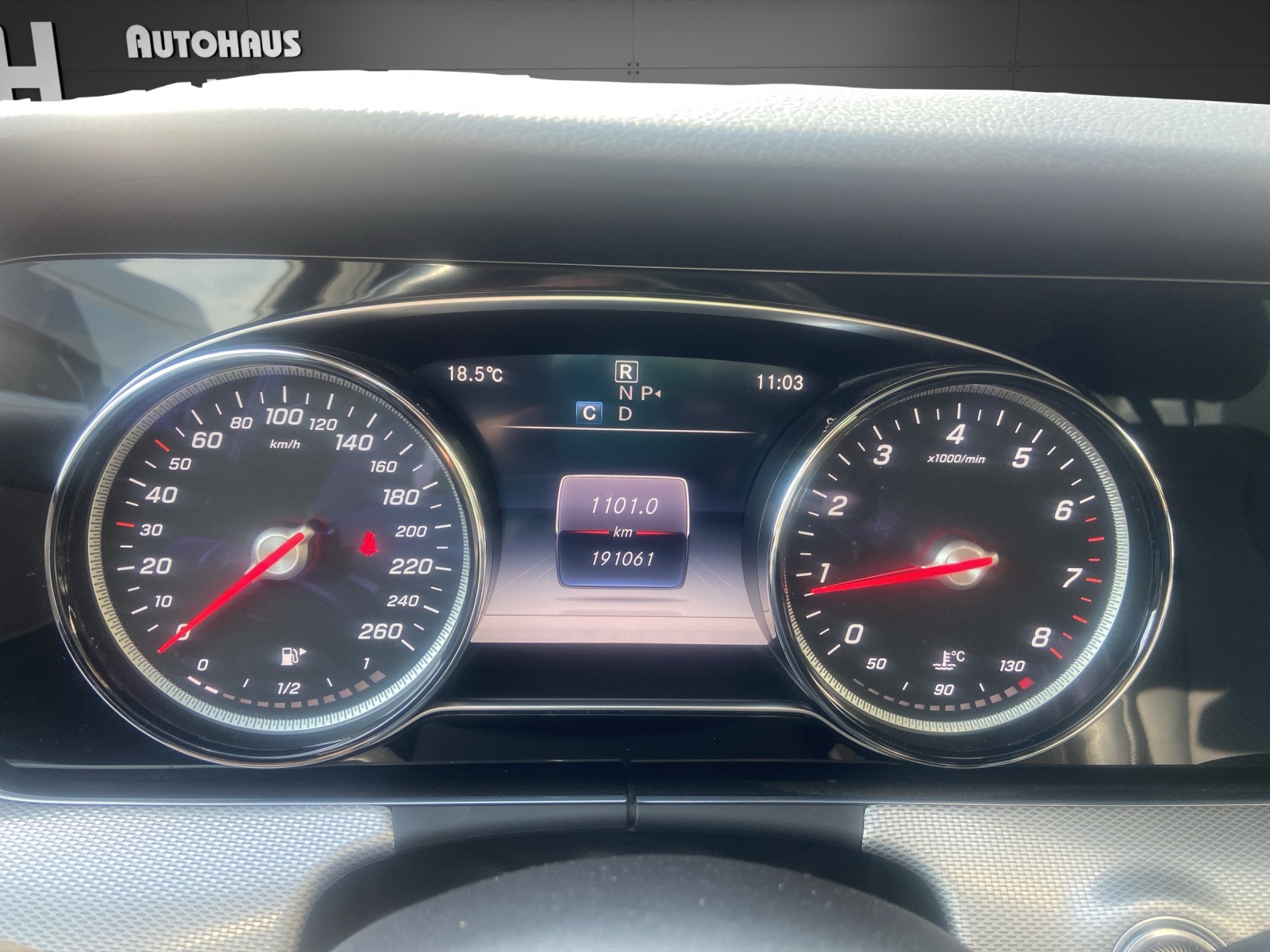 MERCEDES-BENZ E 250 Avantgarde 9G-Tronic-image-13