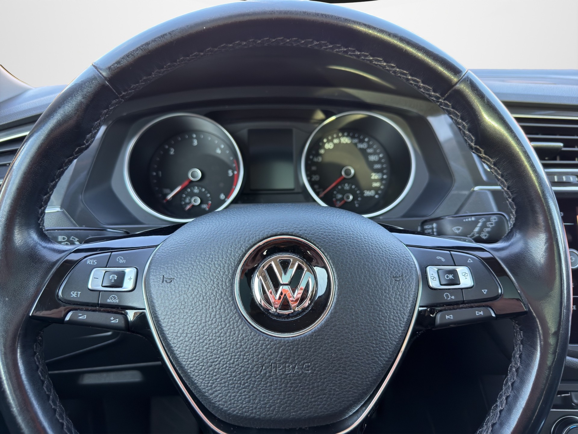 VW Tiguan Allspace 2.0 TDI SCR Highline 4Motion DSG-image-15