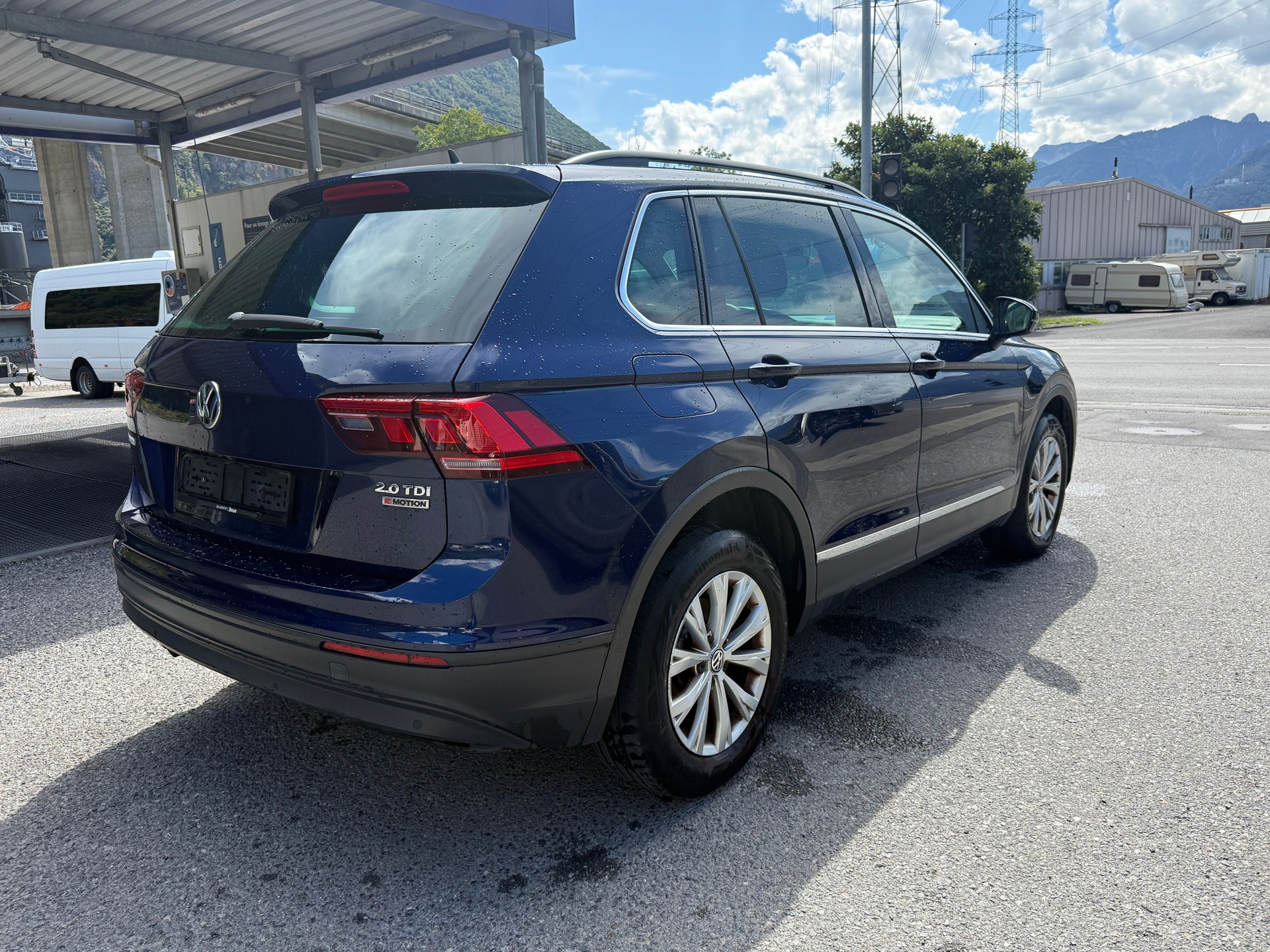 VW Tiguan 2.0 TDI SCR Comfortline 4Motion DSG-image-3