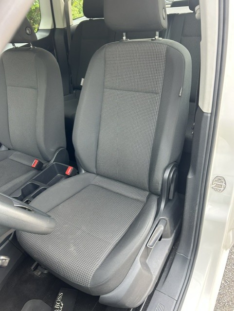VW Caddy 2.0 TDI-image-2