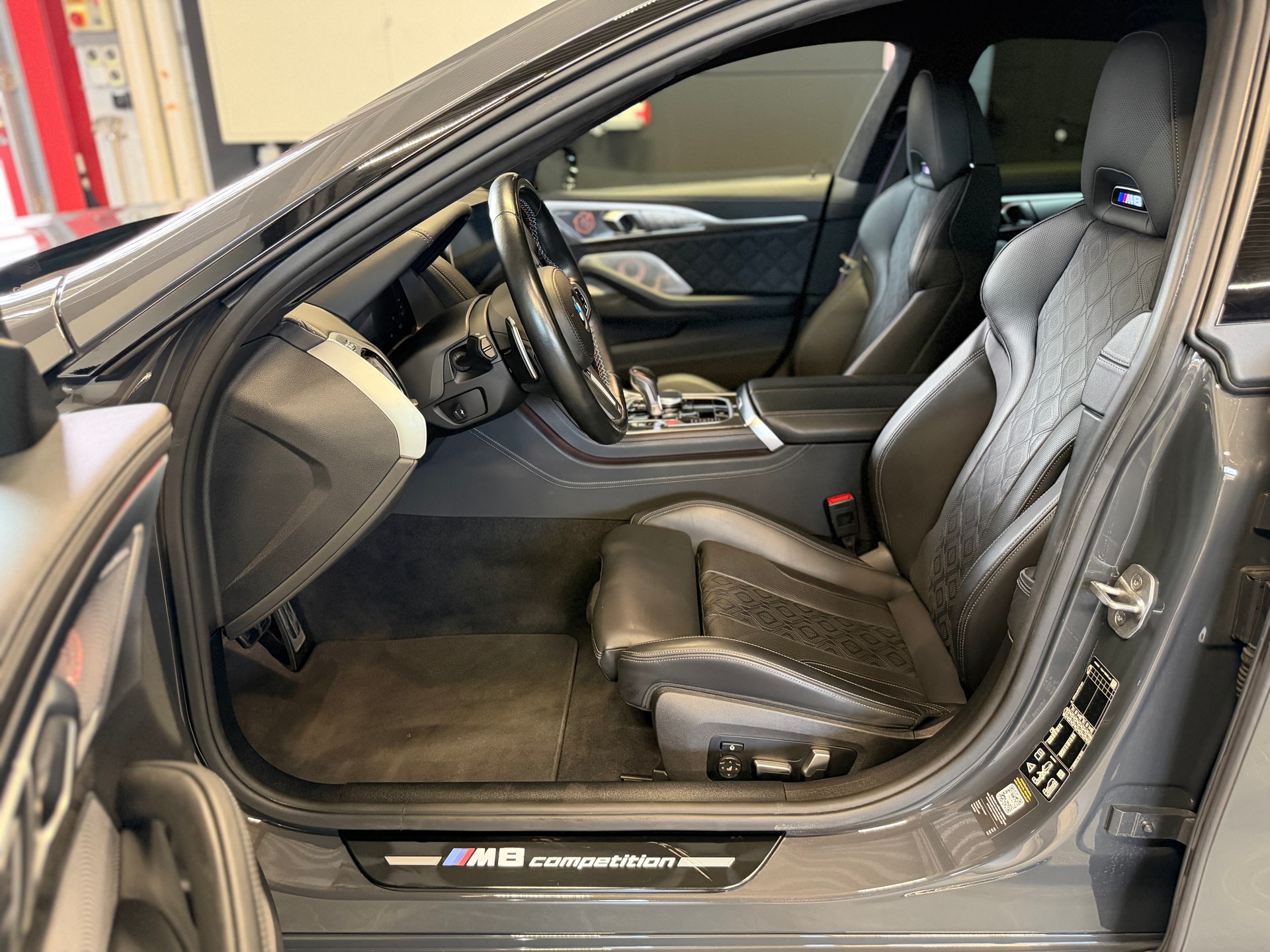 BMW M8 xDrive M Competition Steptronic*DRAVITGRAU*-image-14