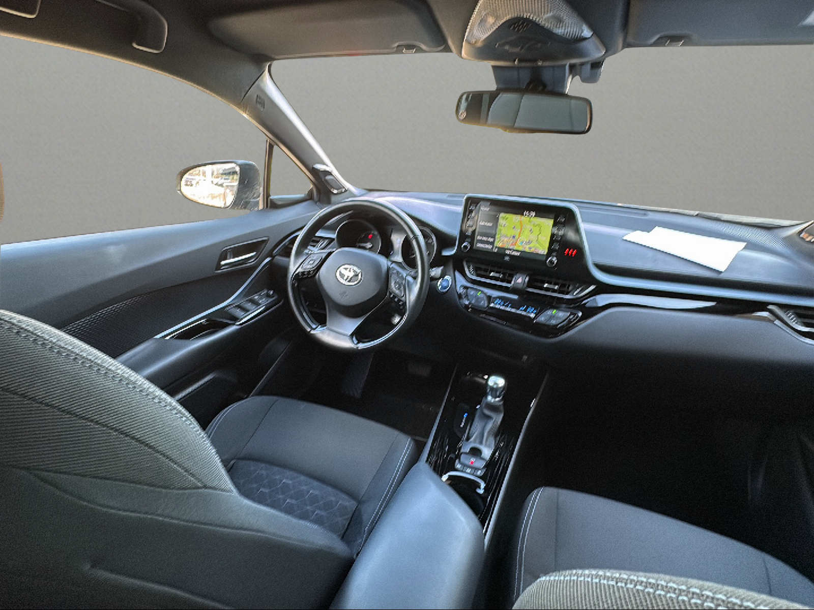 TOYOTA C-HR 1.8 HSD CVT Trend-image-15