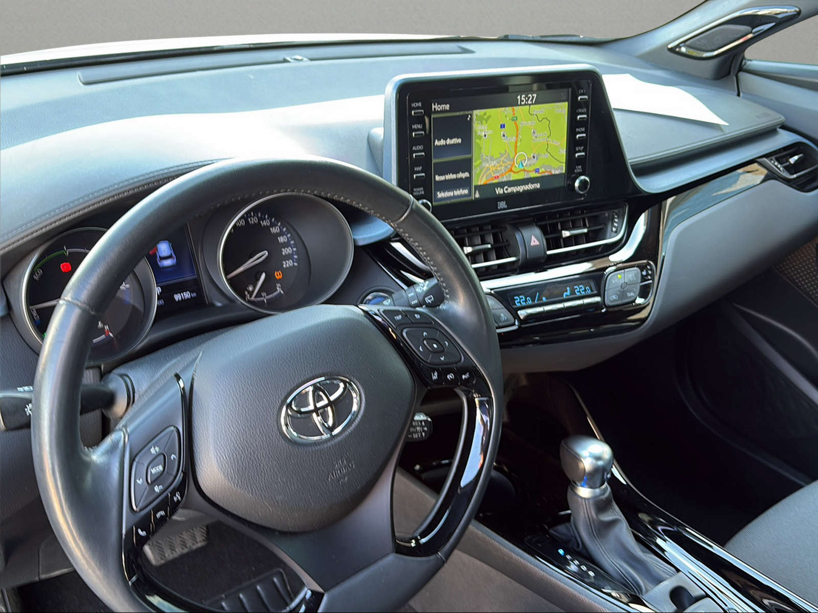 TOYOTA C-HR 1.8 HSD CVT Trend-image-10
