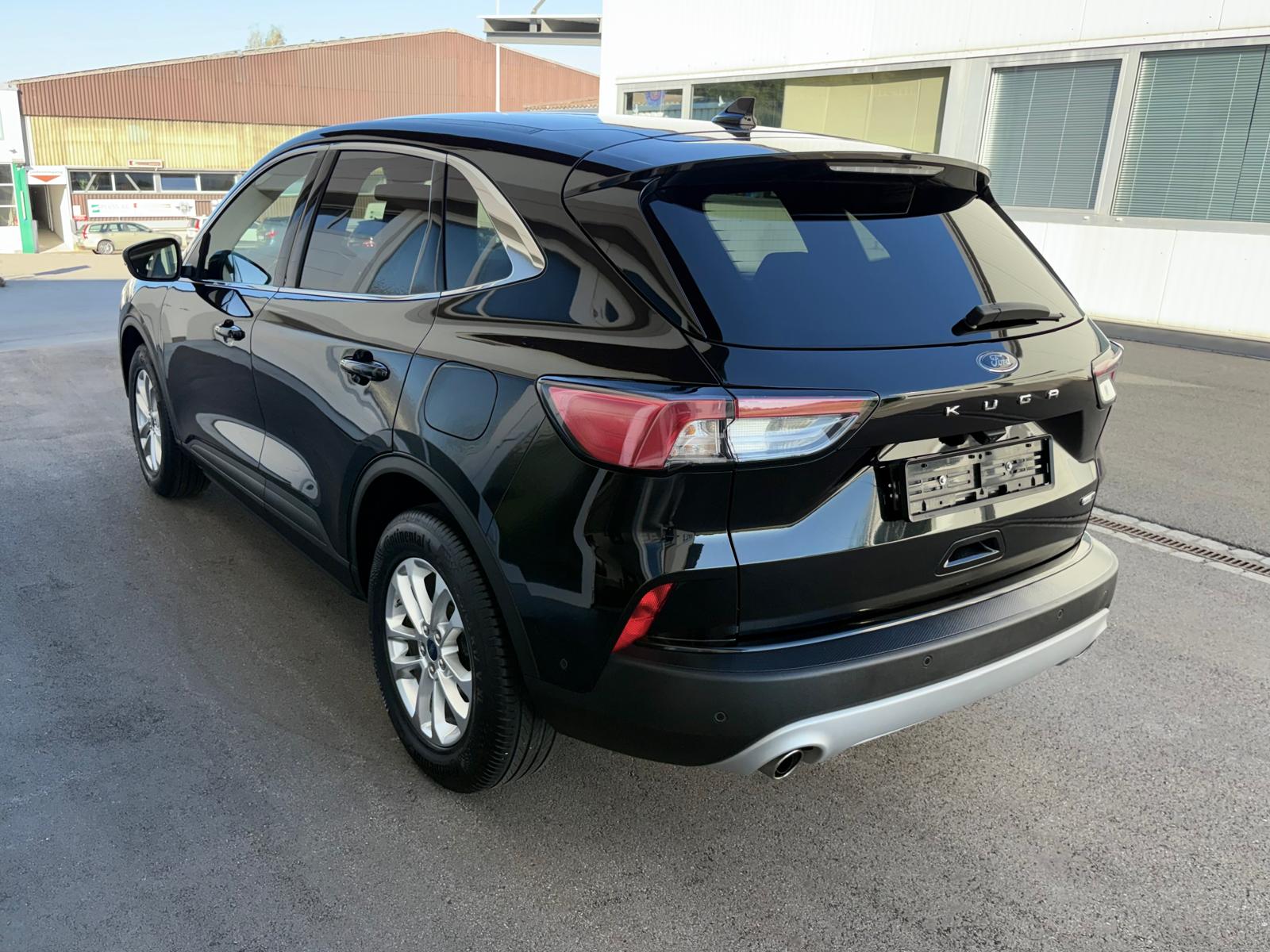 FORD Kuga 2.0 EcoBlue Hybrid Titanium-image-3