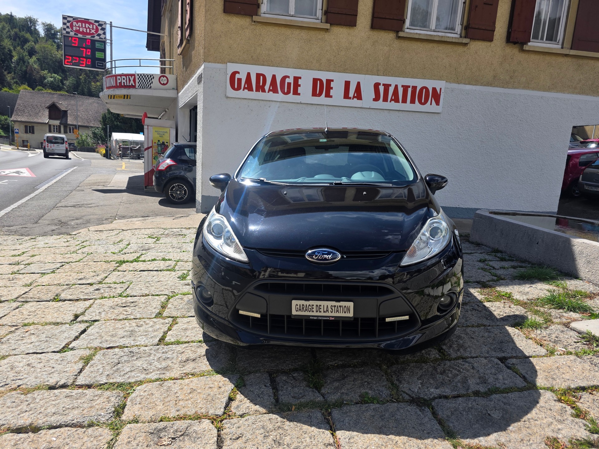 FORD Fiesta 1.6 16V Sport-image-1
