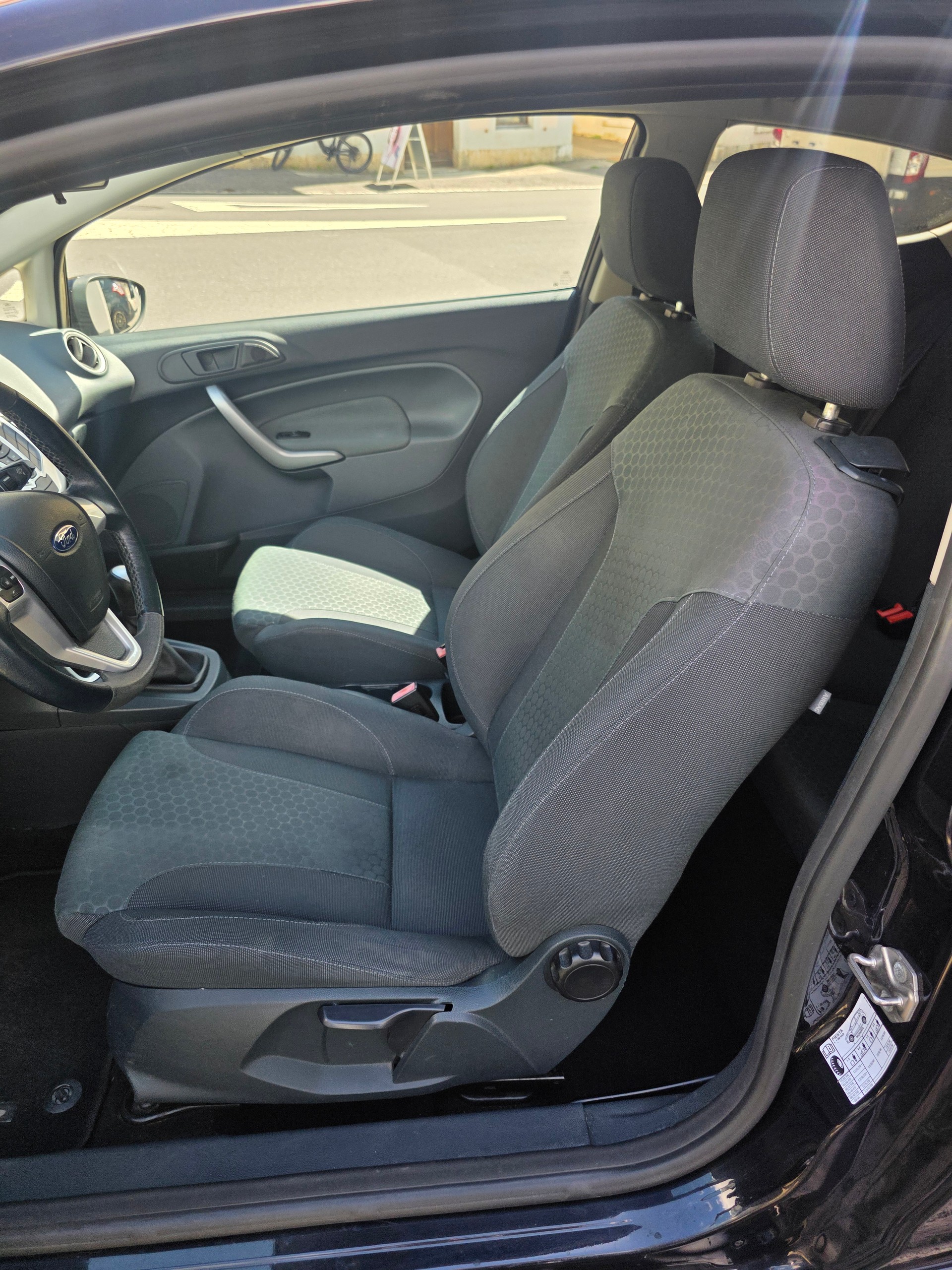 FORD Fiesta 1.6 16V Sport-image-9