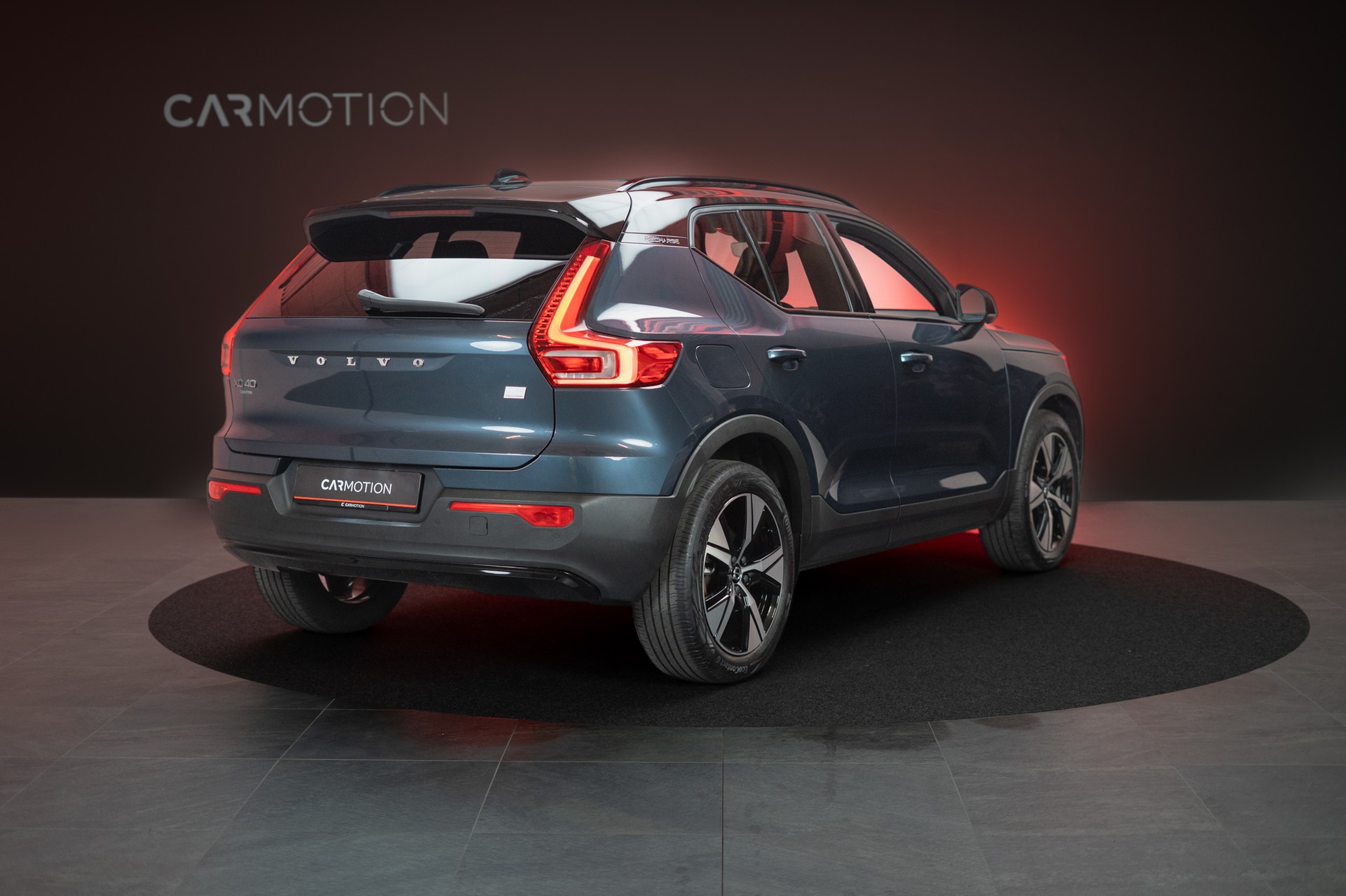 VOLVO XC40 1.5 T5 PiH R-Design / CH-Fahrzeug / Panorama / 360°Kamera /-image-3