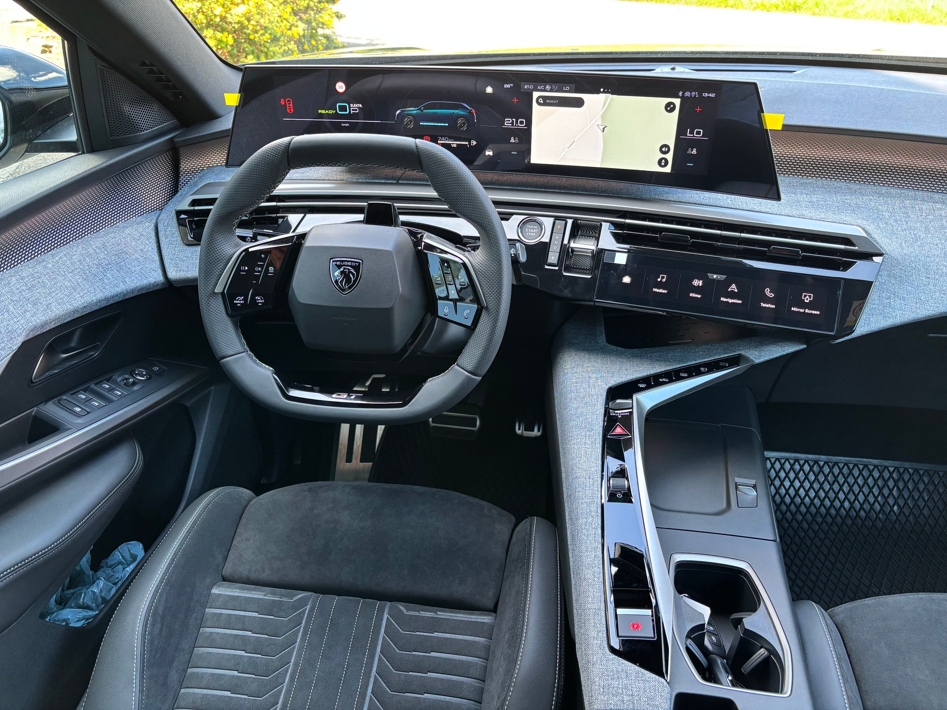 PEUGEOT 5008 225 e-DCS7 GT Exclusive-image-11