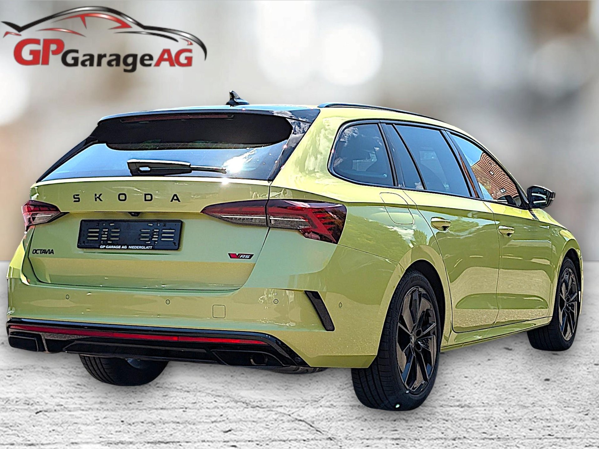 SKODA Octavia Combi 2.0 TSI RS DSG-image-4