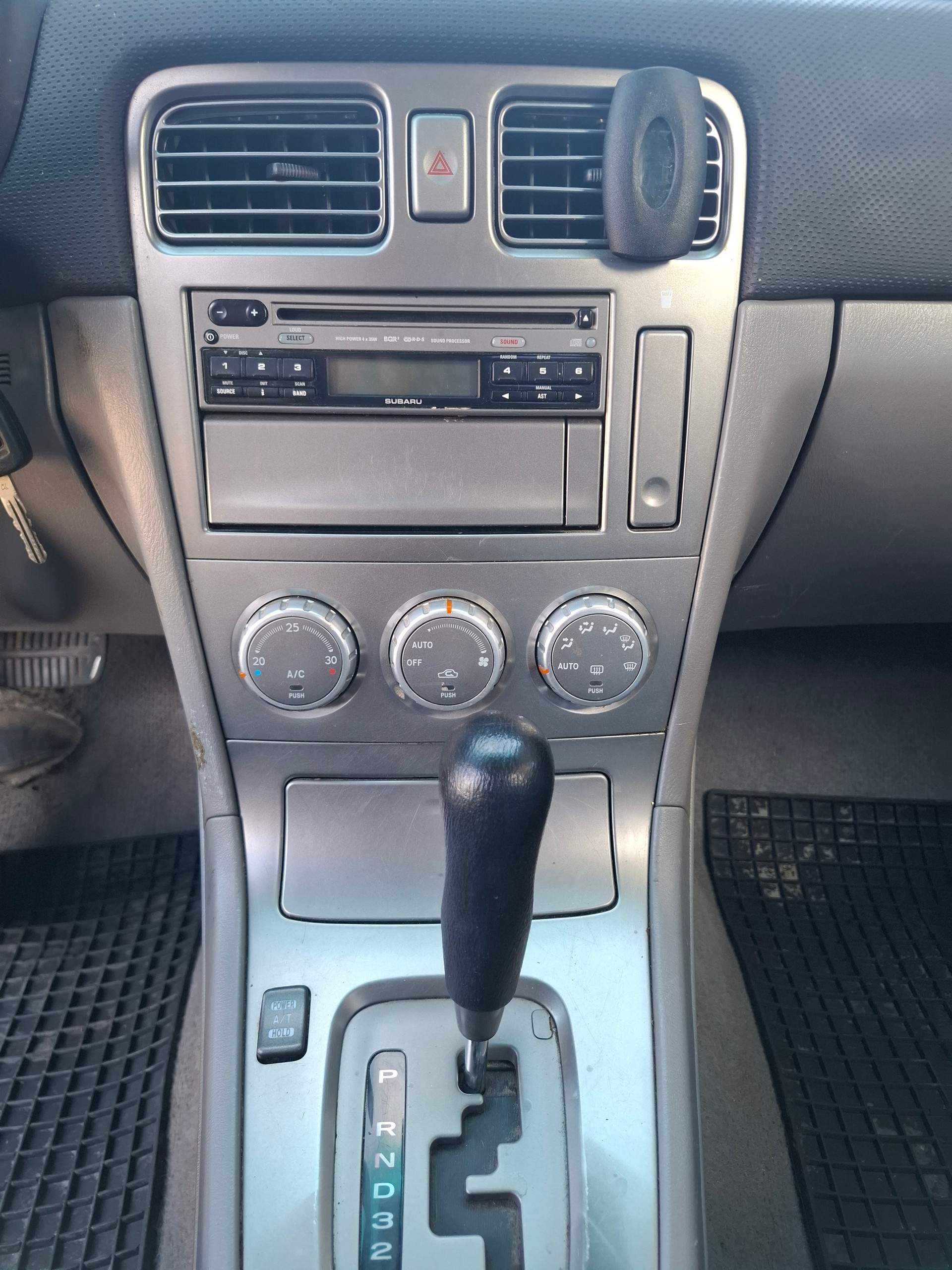 SUBARU Forester 2.0X Comfort Automatic-image-6