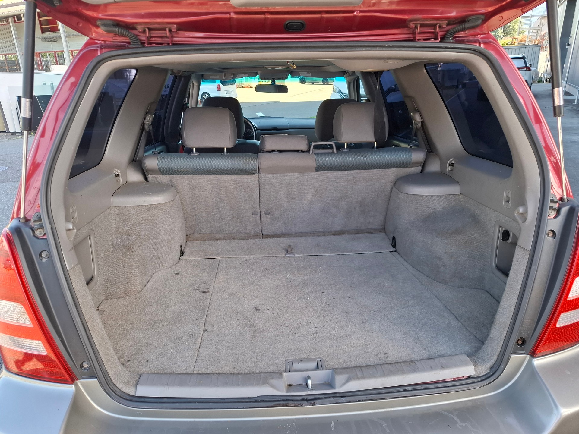 SUBARU Forester 2.0X Comfort Automatic-image-9