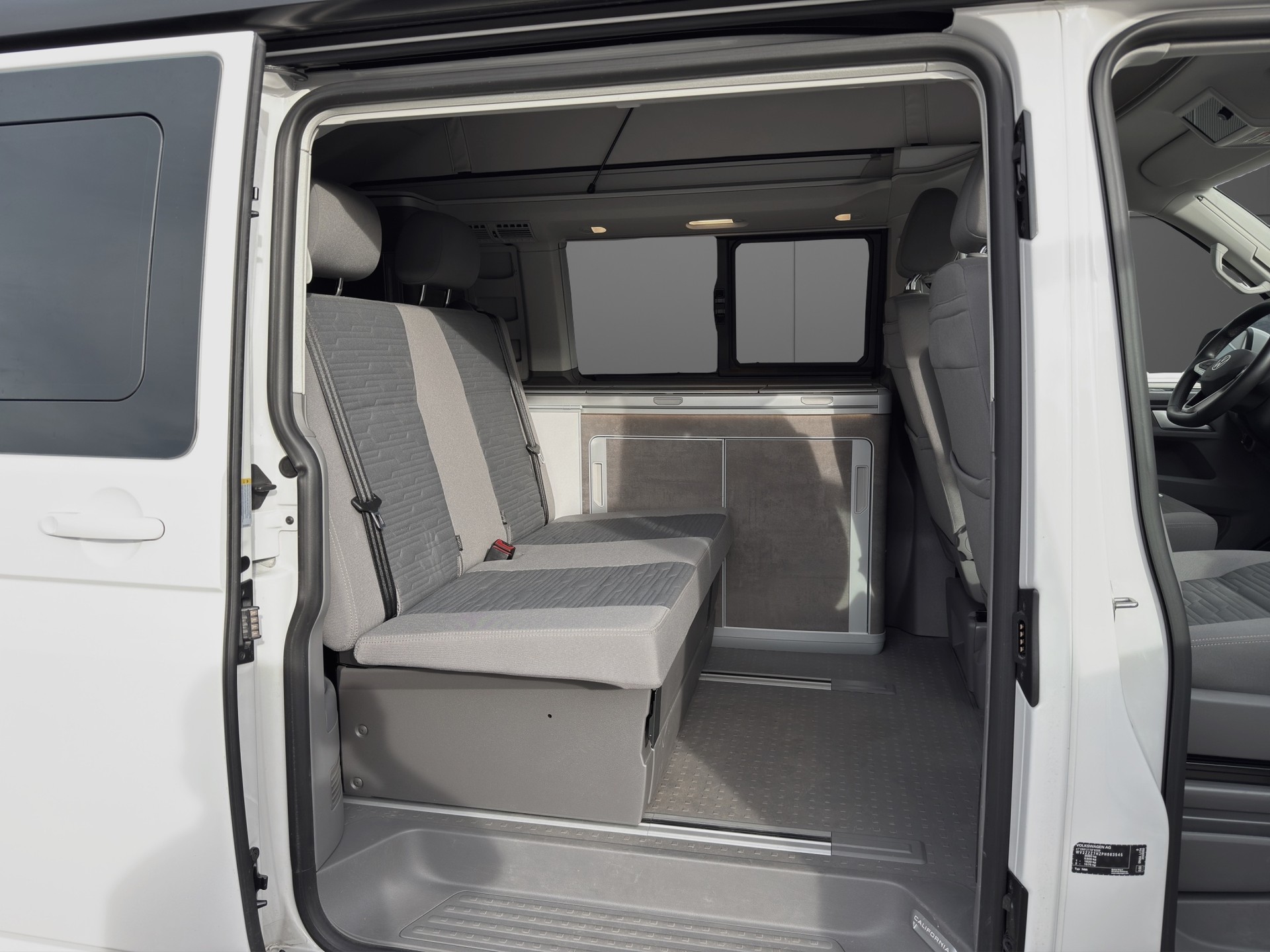 VW T6.1 California 2.0 TDI Ocean Liberty 4Motion DSG-image-14