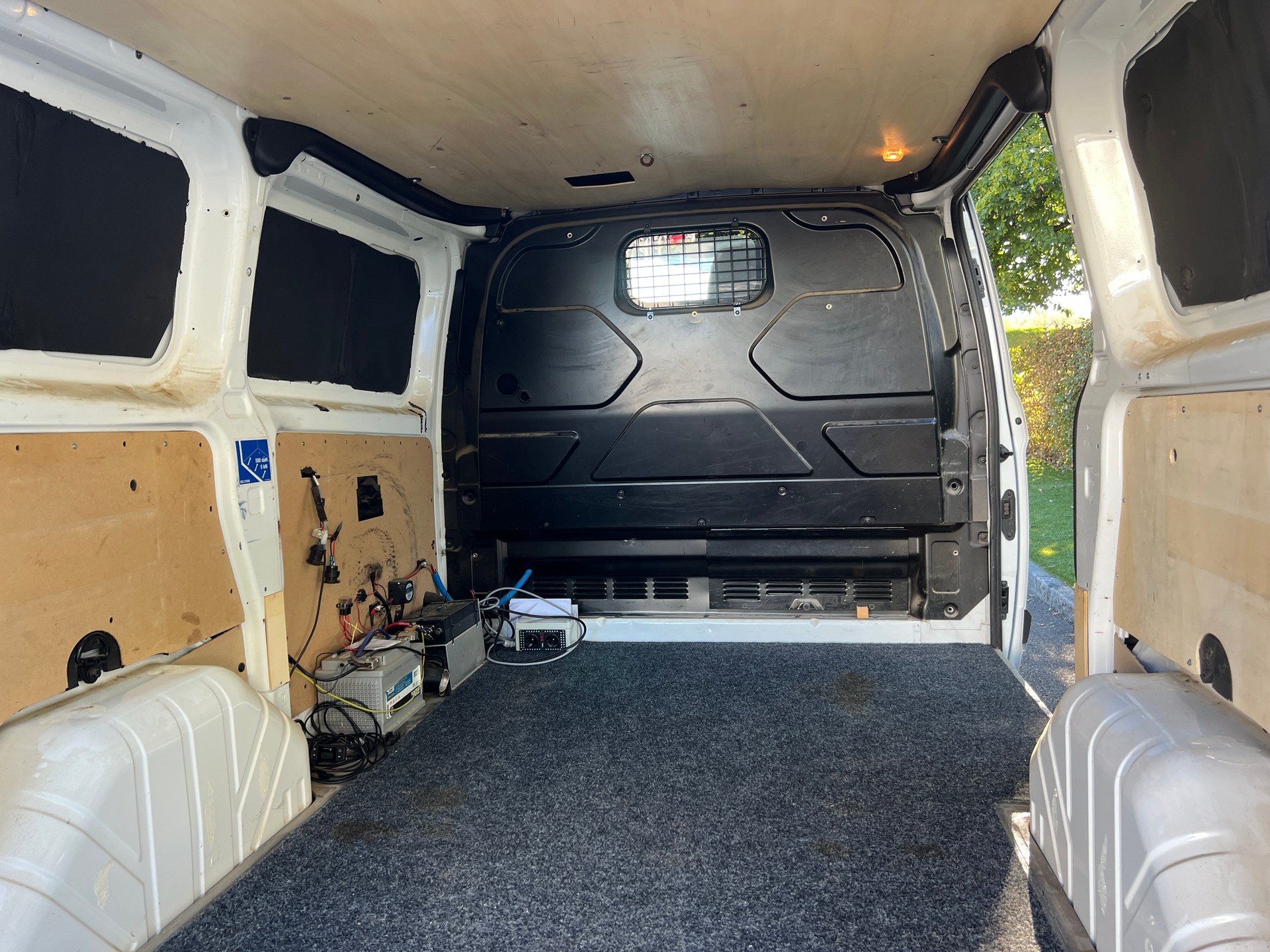 FORD Transit Custom Van 290 L1H1 Trend-image-13