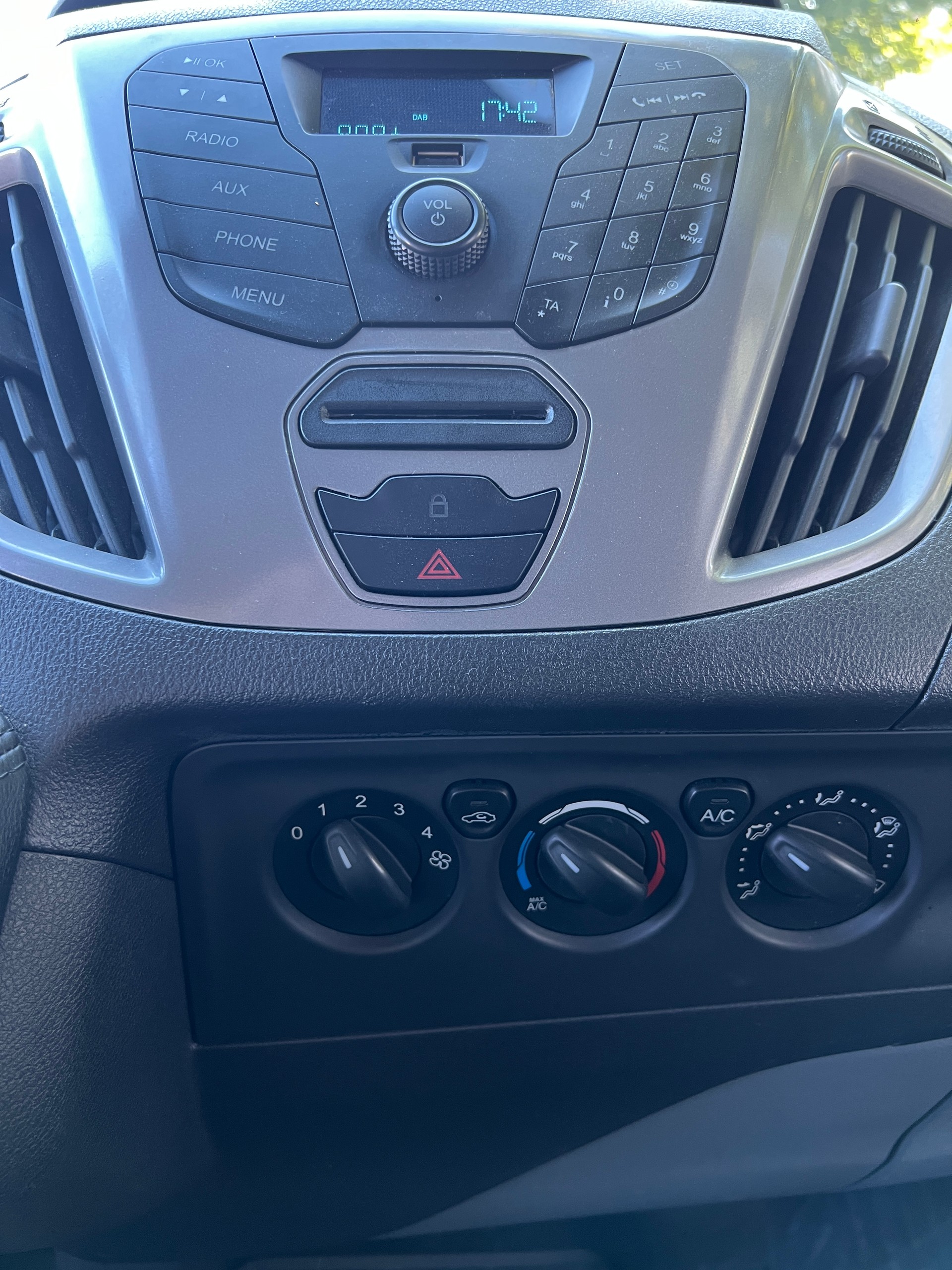 FORD Transit Custom Van 290 L1H1 Trend-image-8