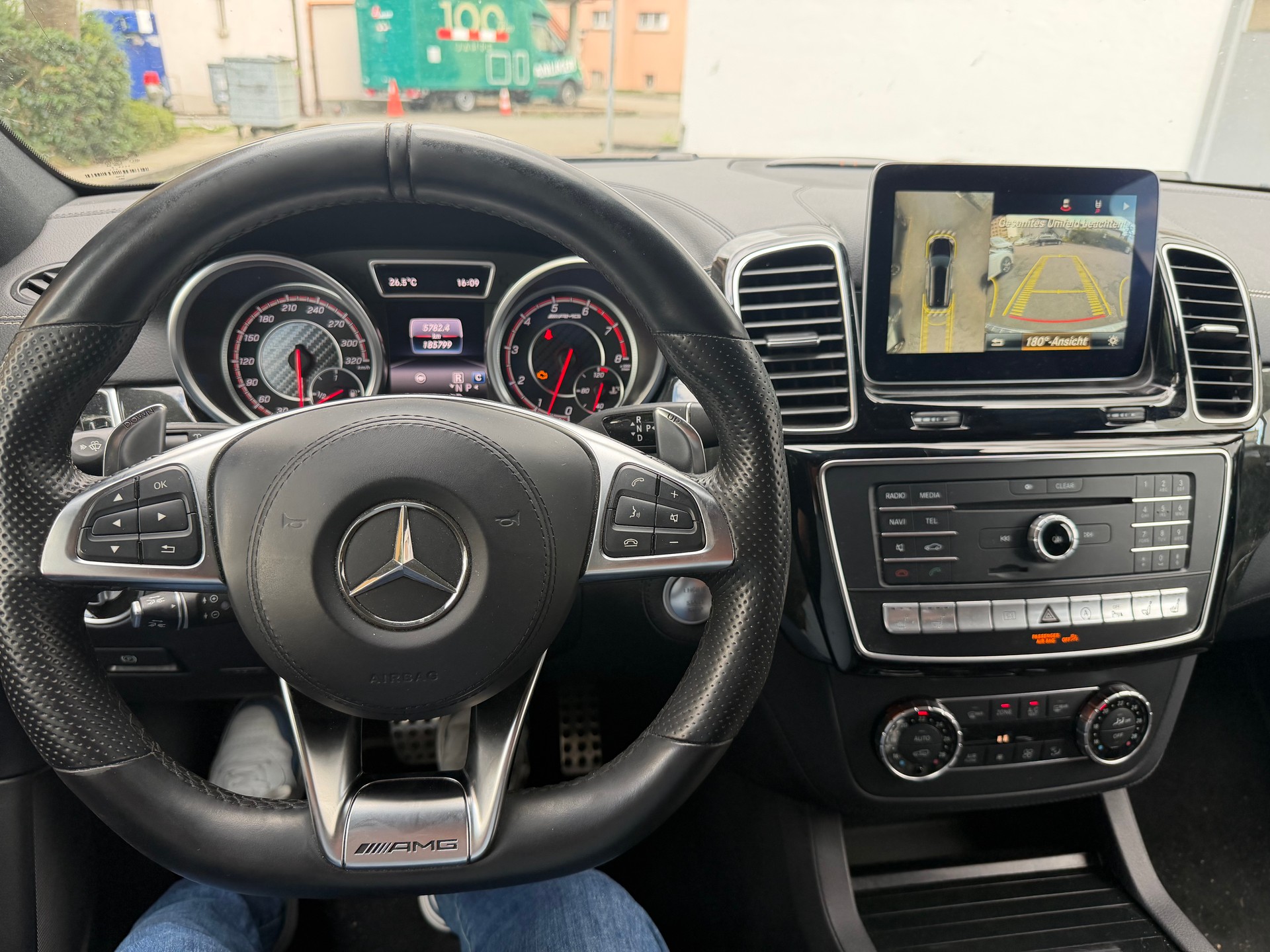 MERCEDES-BENZ GLS 63 AMG 4Matic Speedshift Plus 7G-Tronic-image-12