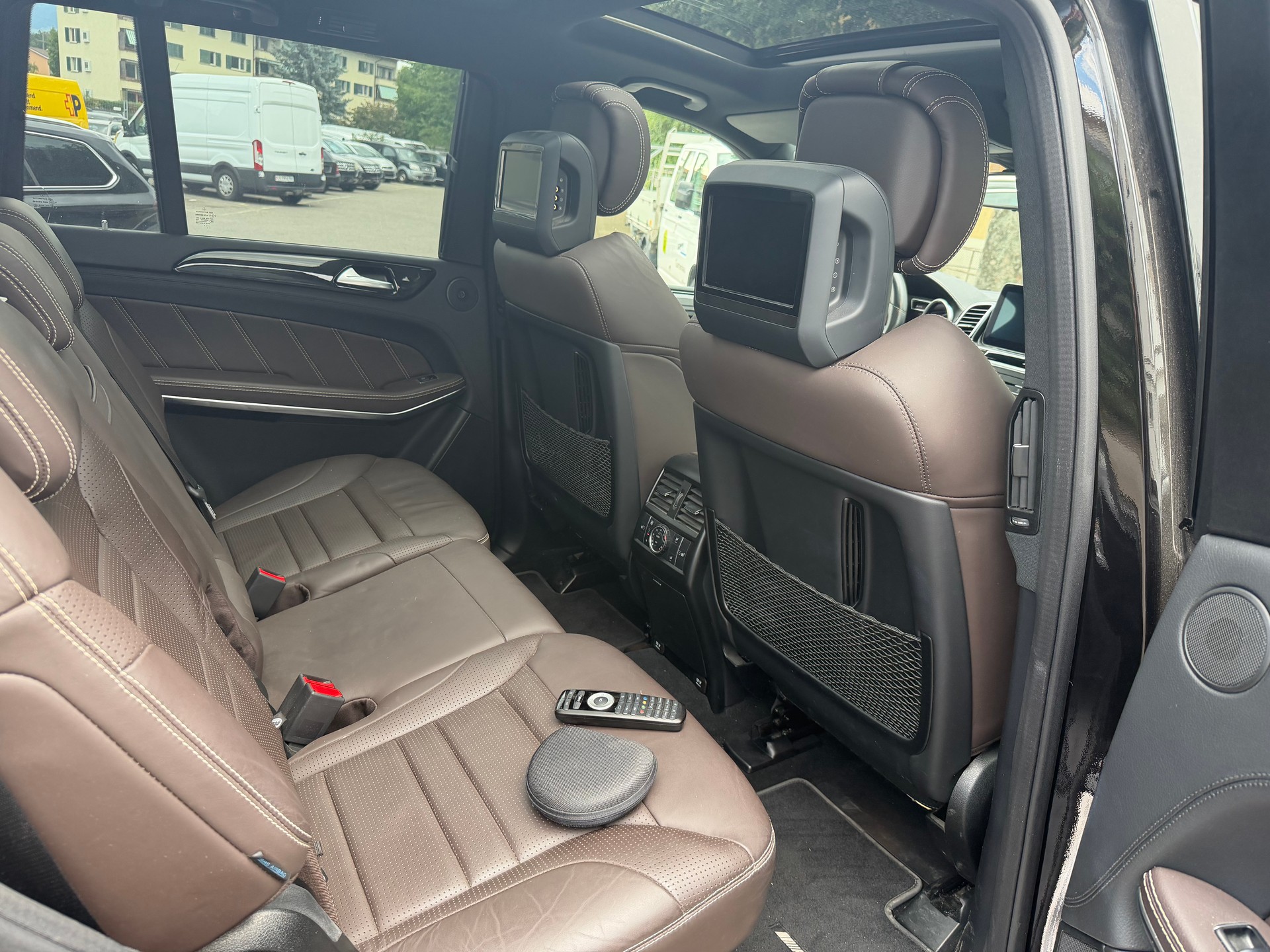MERCEDES-BENZ GLS 63 AMG 4Matic Speedshift Plus 7G-Tronic-image-8