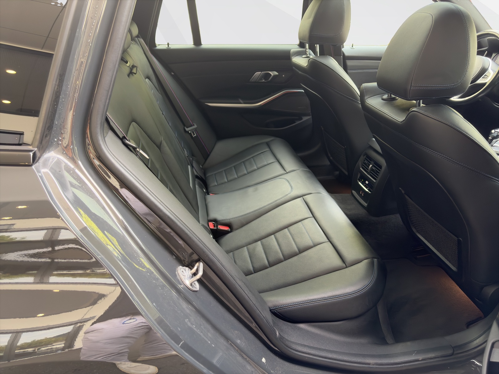 BMW M340d xDrive 48V Touring Steptronic Sport-image-20