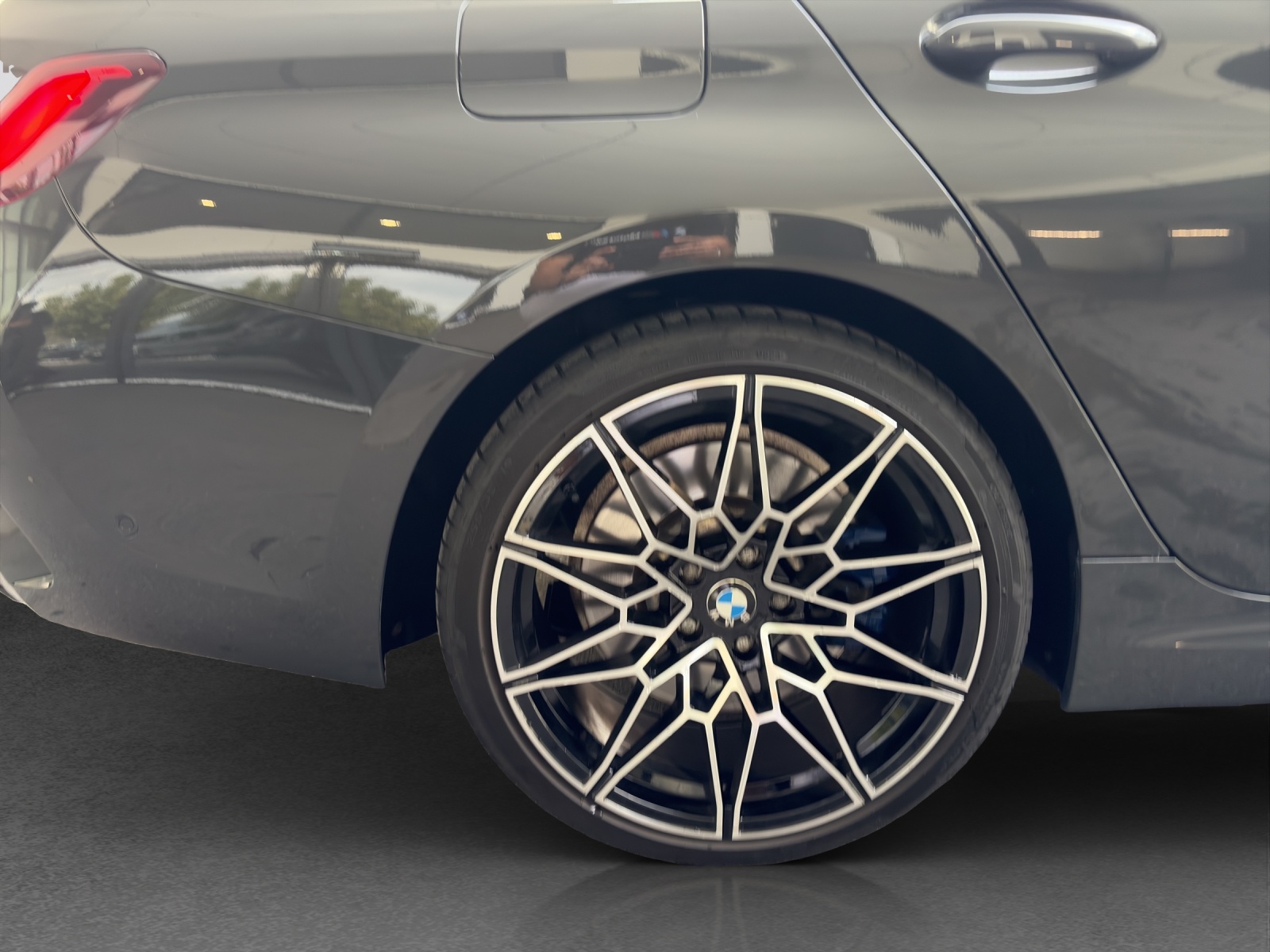 BMW M340d xDrive 48V Touring Steptronic Sport-image-23