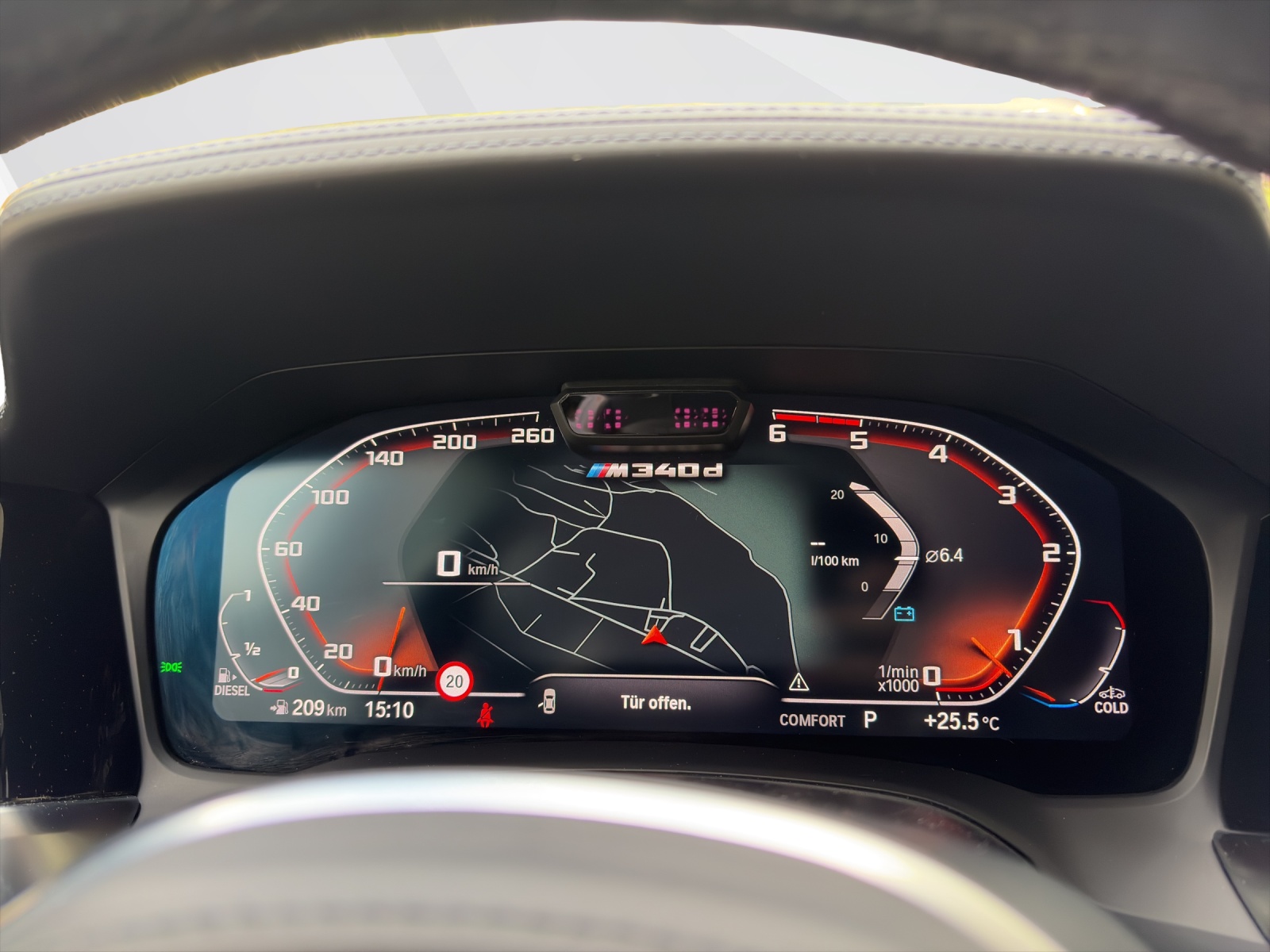 BMW M340d xDrive 48V Touring Steptronic Sport-image-12