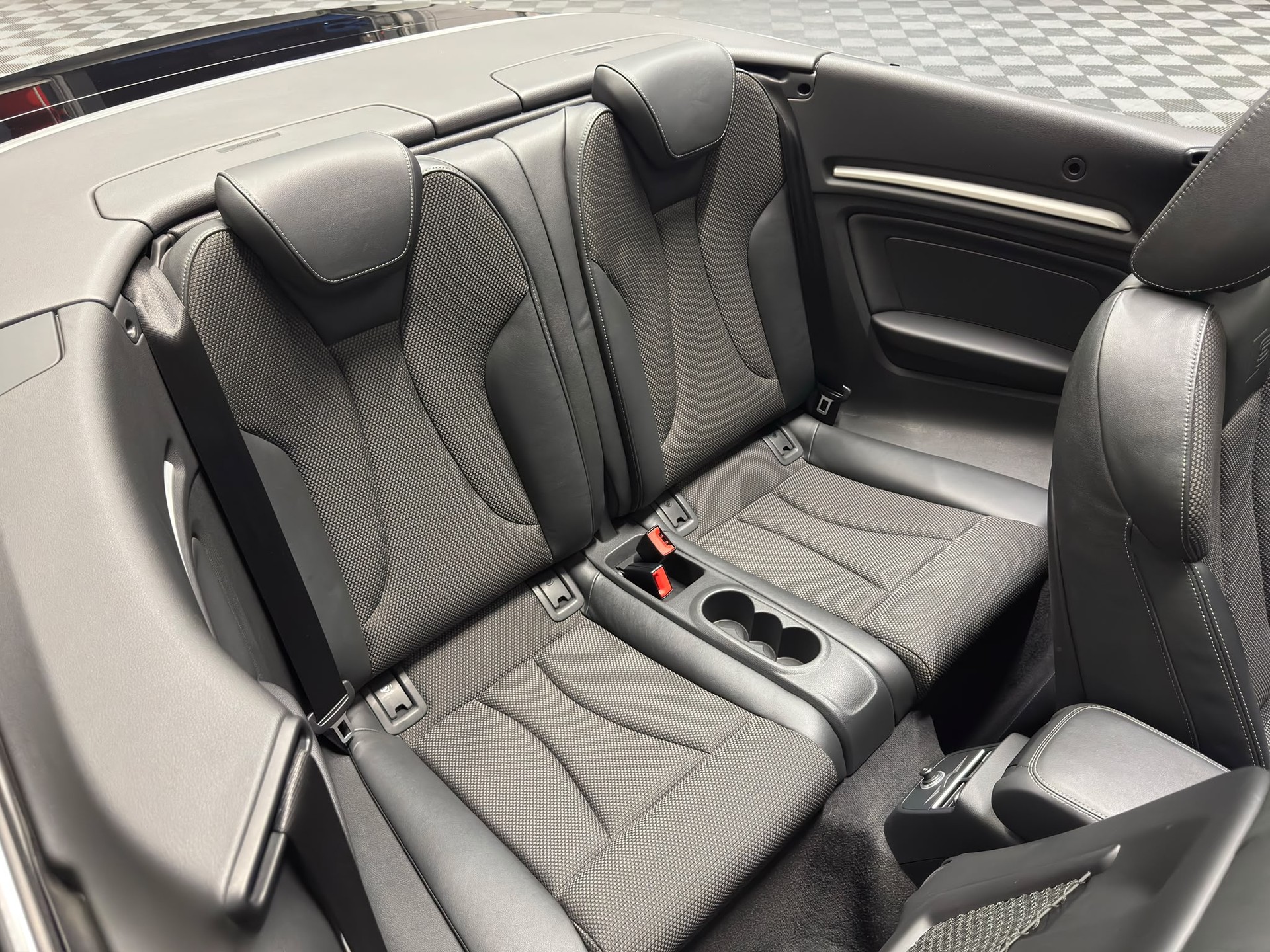 AUDI A3 Cabriolet 1.5 T FSI Sport S-Tronic-image-15