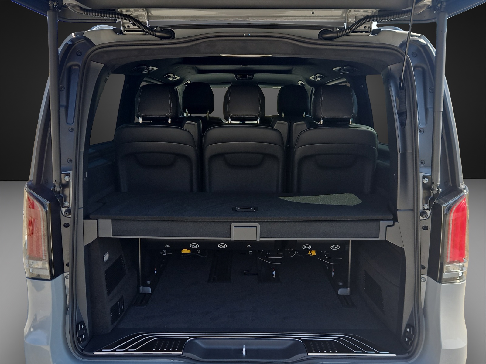 MERCEDES-BENZ V 300 d lang 4Matic Exclusive Swiss Edition 9G-Tronic-image-11