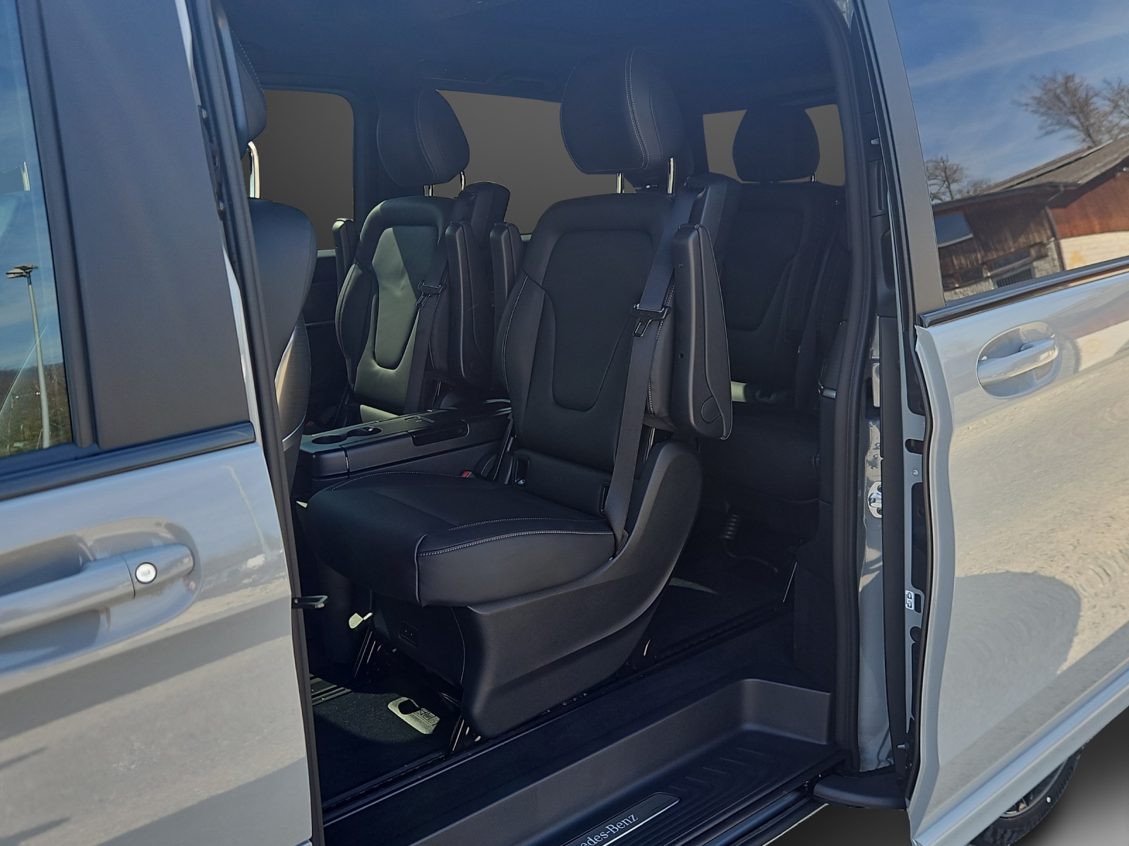 MERCEDES-BENZ V 300 d lang 4Matic Exclusive Swiss Edition 9G-Tronic-image-8