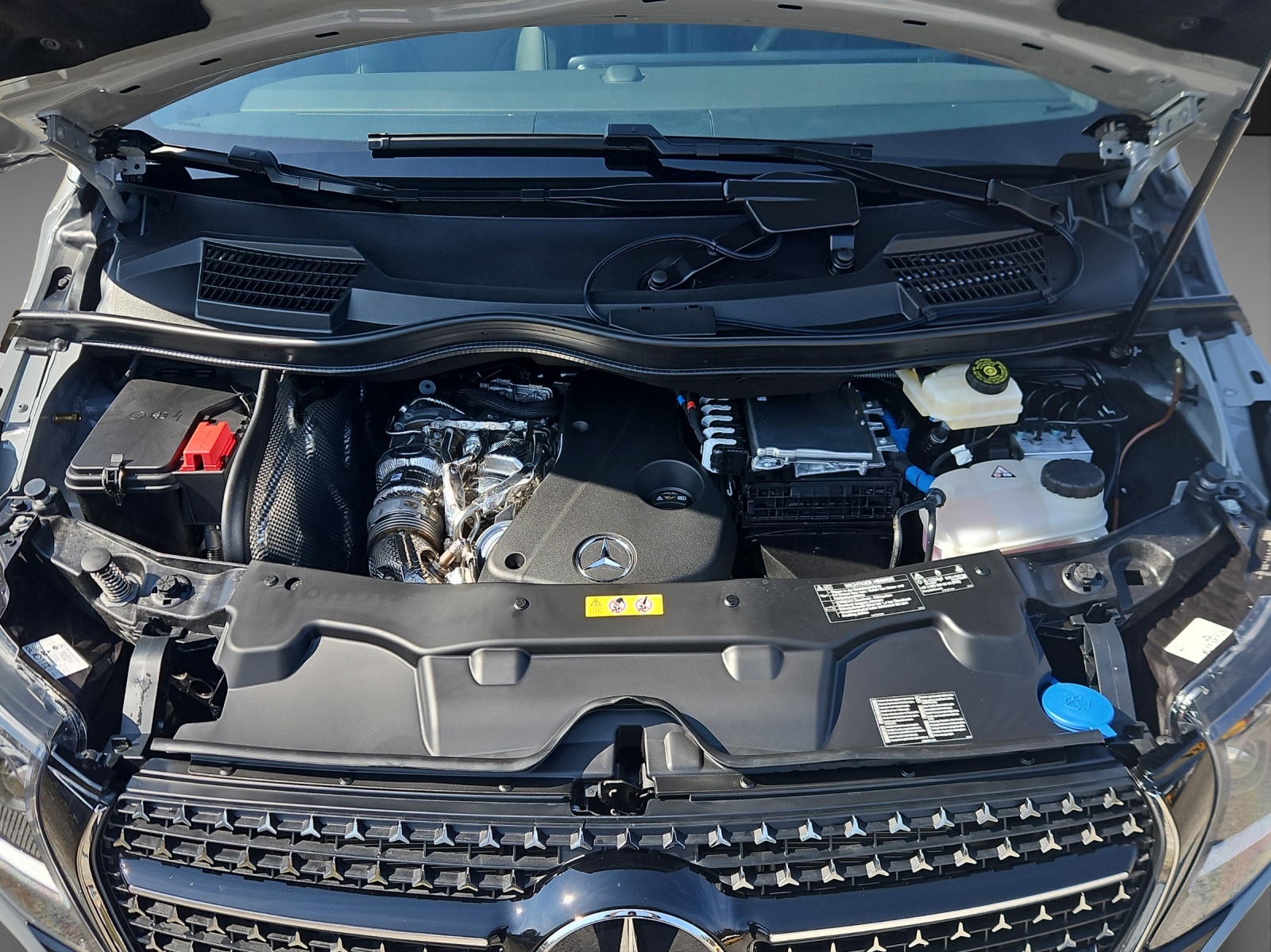MERCEDES-BENZ V 300 d lang 4Matic Exclusive Swiss Edition 9G-Tronic-image-12