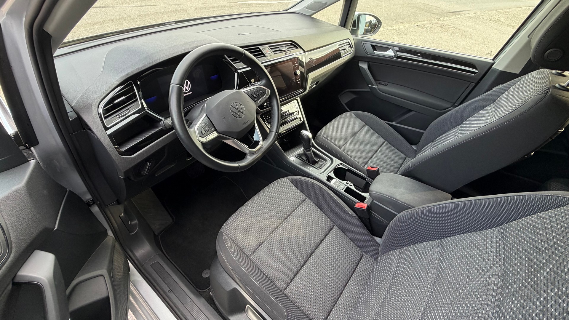 VW Touran 2.0 TDI BlueMotion Technology Comfortline DSG-image-6