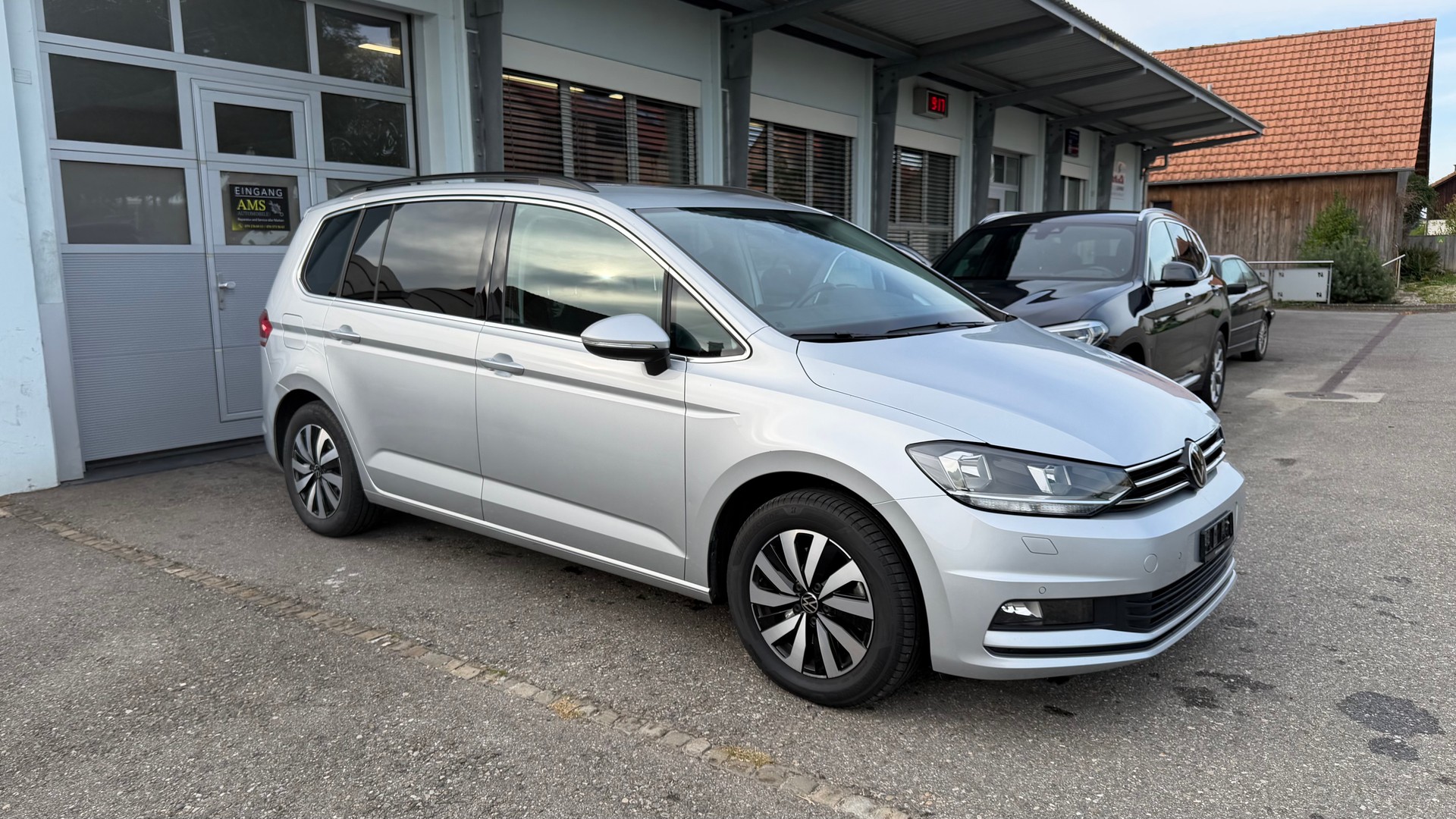 VW Touran 2.0 TDI BlueMotion Technology Comfortline DSG-image-0