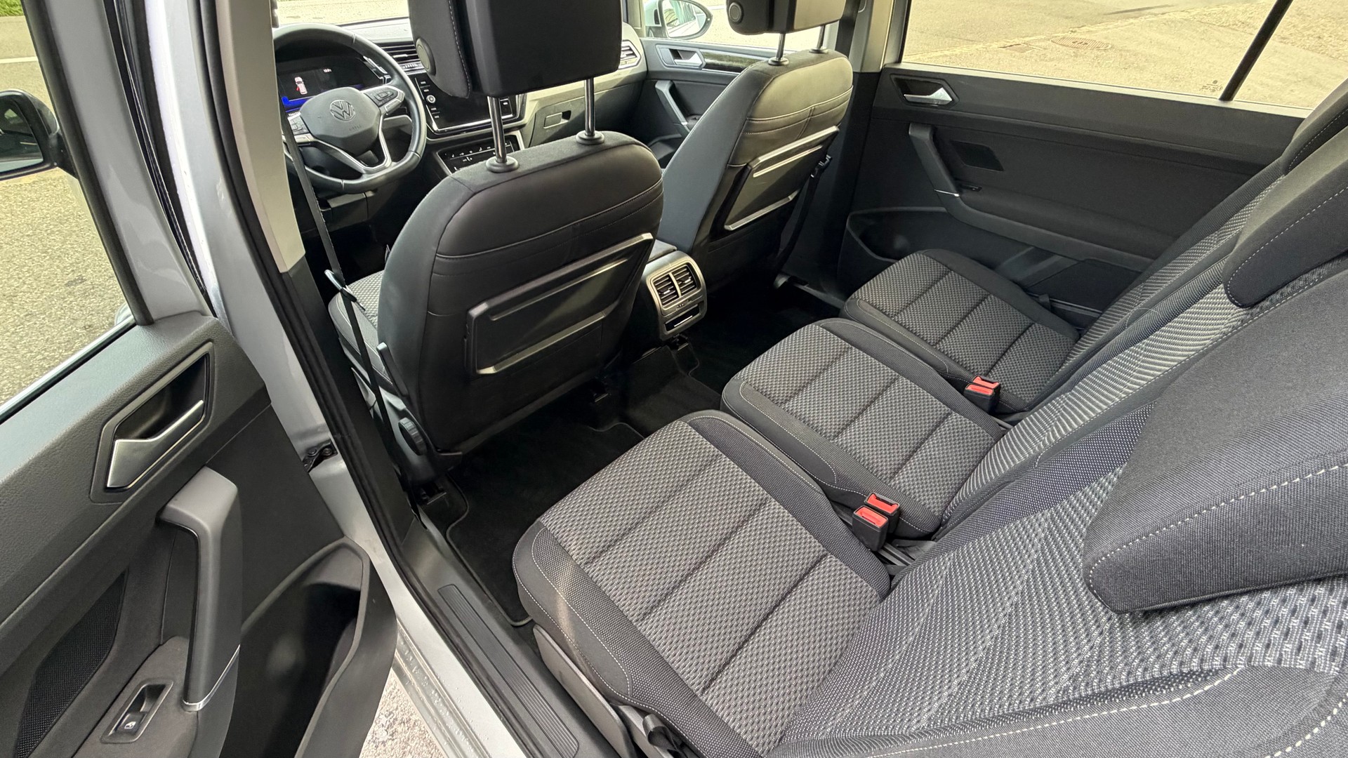 VW Touran 2.0 TDI BlueMotion Technology Comfortline DSG-image-7