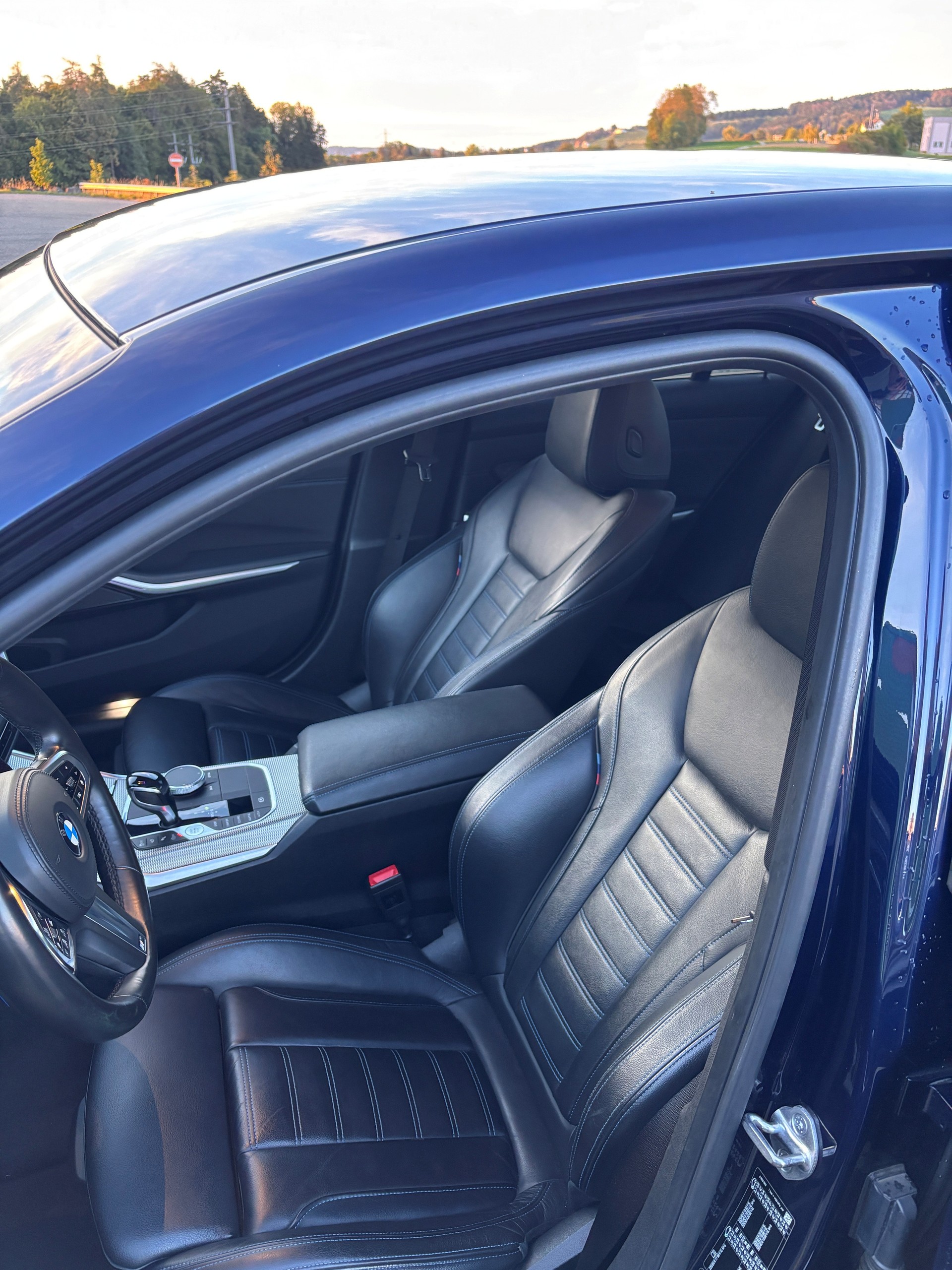 BMW M340i xDrive-image-4