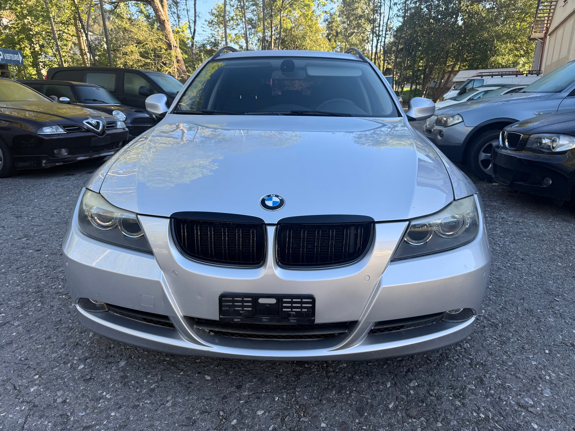 BMW 320d xDrive Touring Dynamic Edition Steptronic-image-1