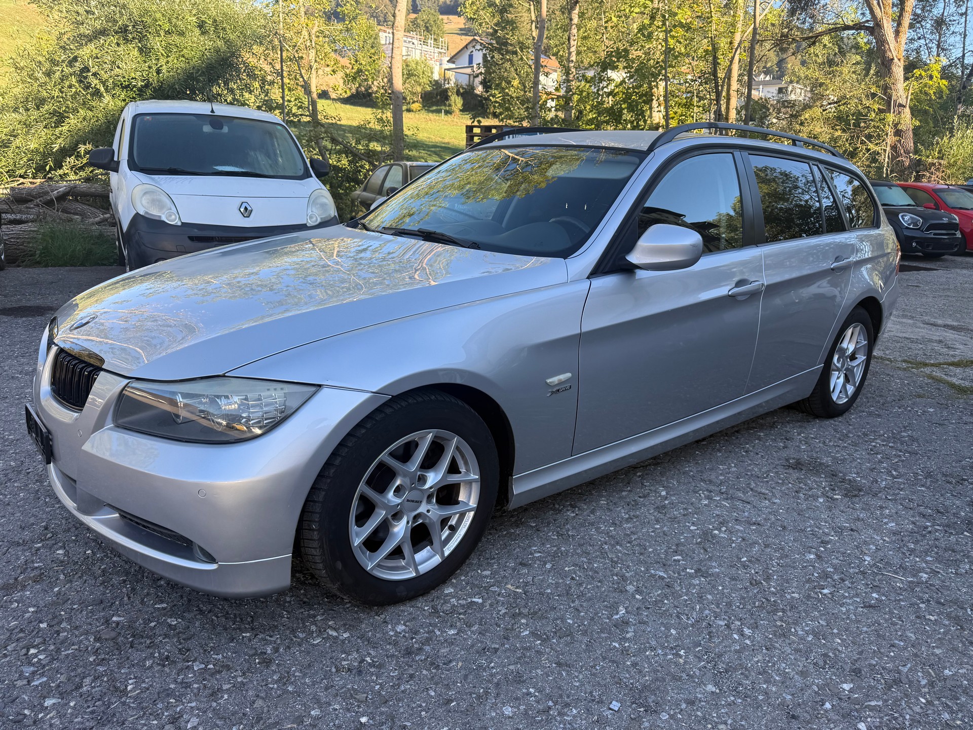 BMW 320d xDrive Touring Dynamic Edition Steptronic-image-0