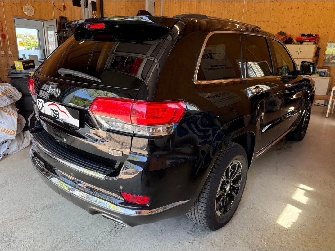 JEEP Grand Cherokee 3.0 CRD Summit Automatic-image-3