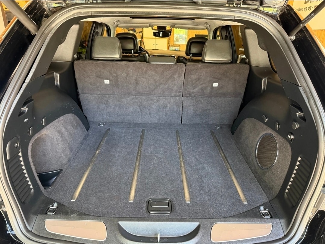 JEEP Grand Cherokee 3.0 CRD Summit Automatic-image-16