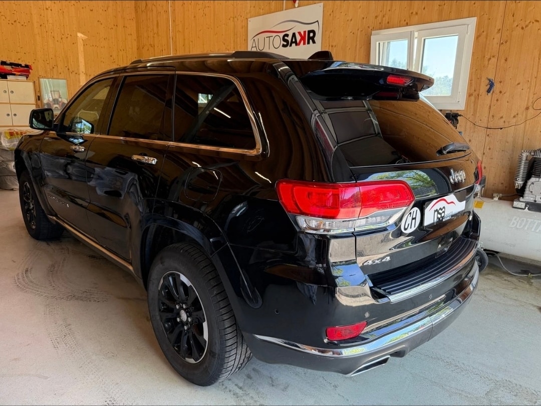 JEEP Grand Cherokee 3.0 CRD Summit Automatic-image-5