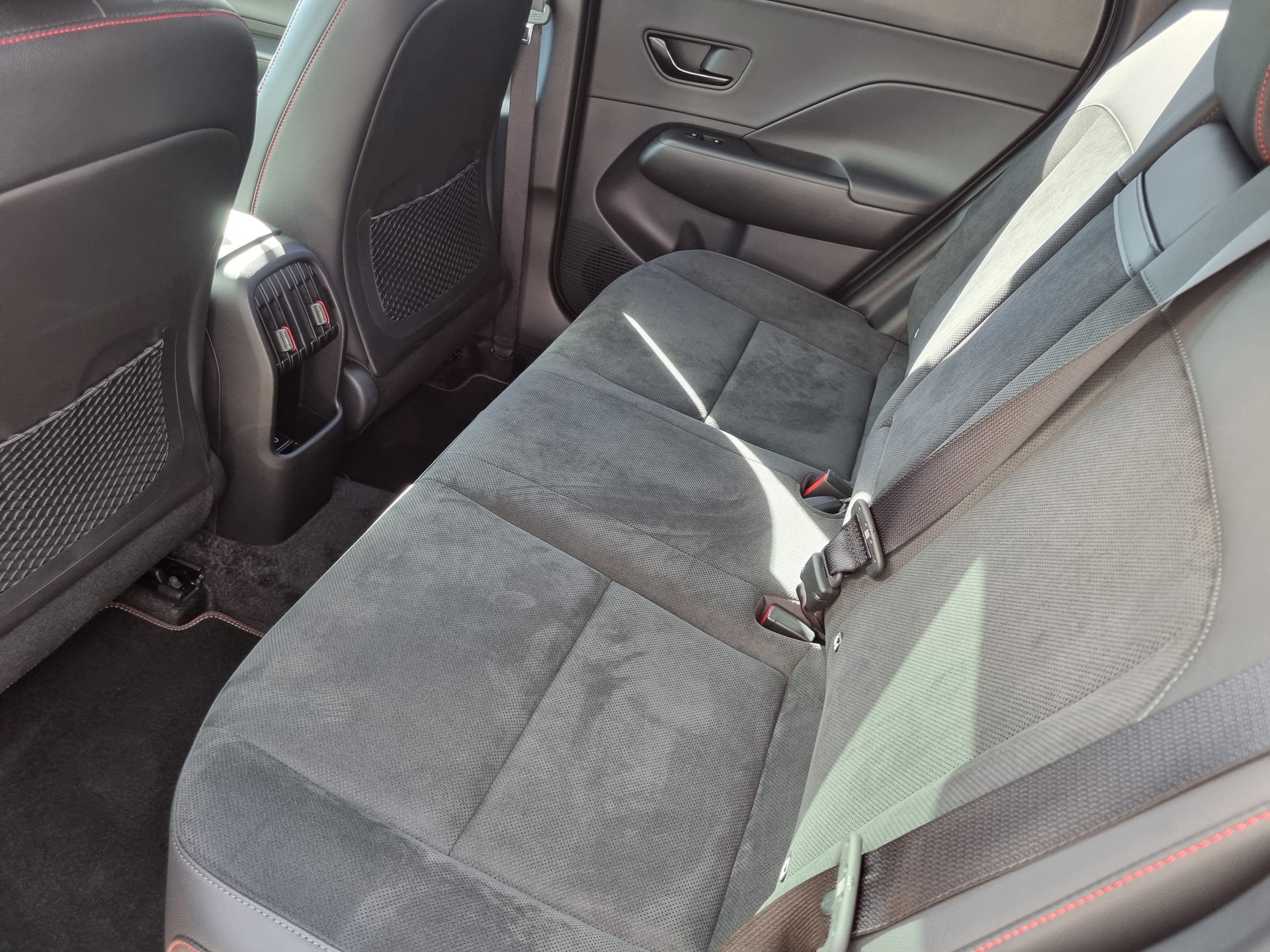 HYUNDAI Kona 1.6 GDi HEV N Line DCT-image-8