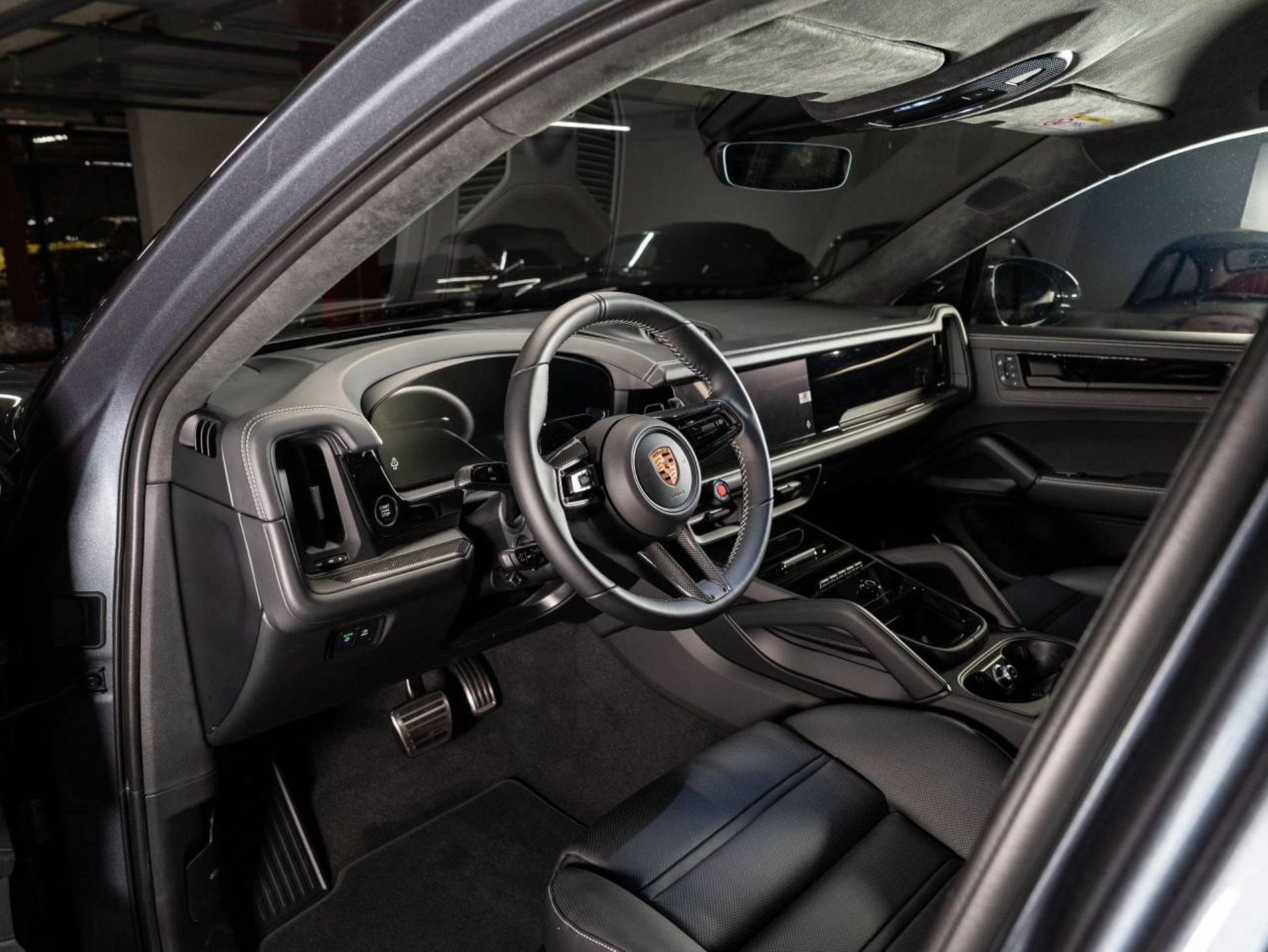 PORSCHE Cayenne Turbo E-Hybrid Coupé avec Paquet-GT-image-3