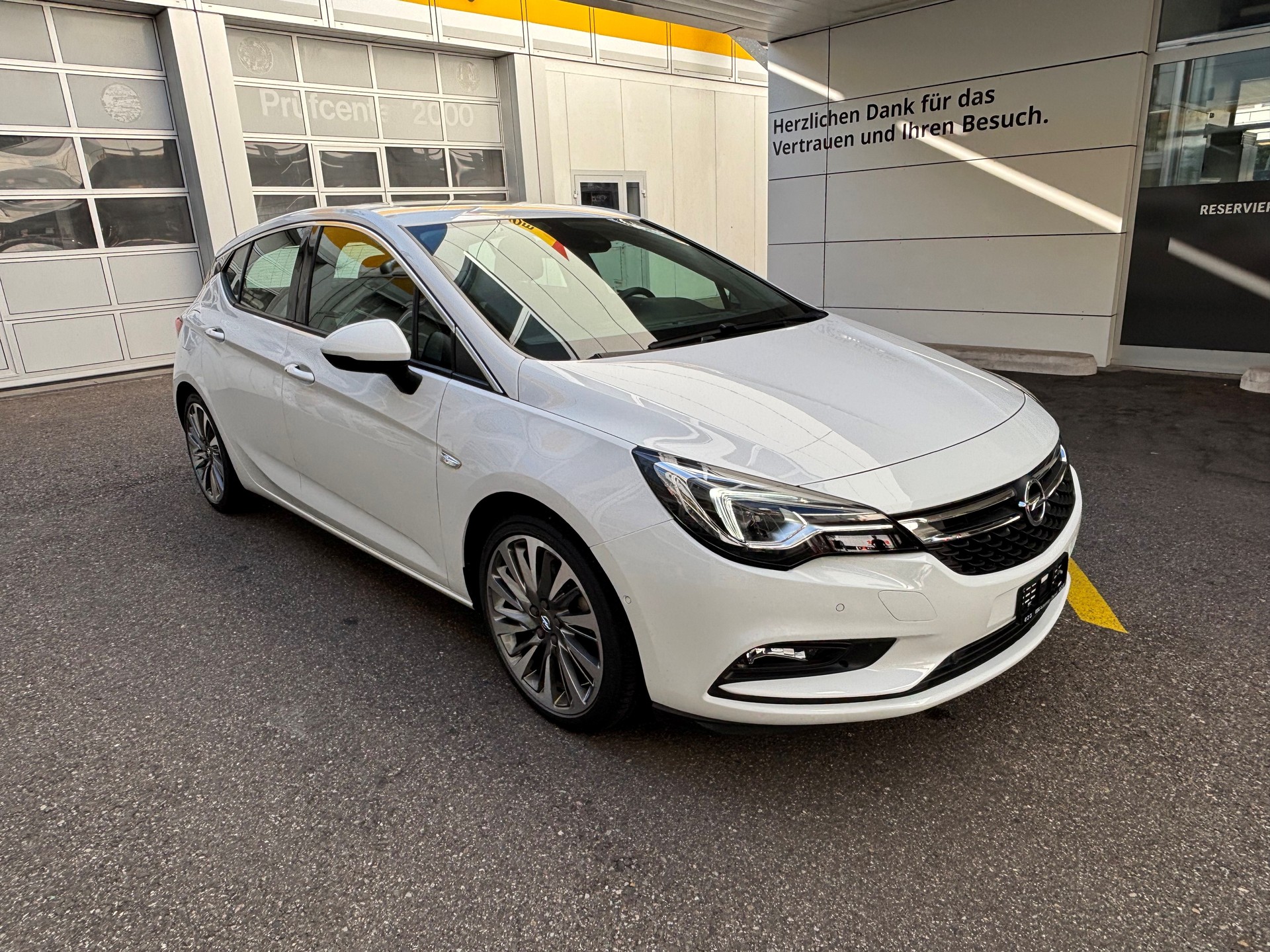 OPEL Astra 1.6i Turbo Excellence-image-5