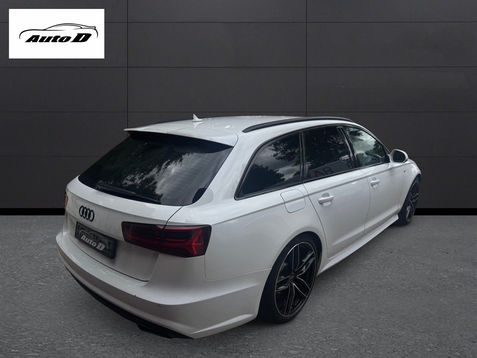 AUDI A6 Avant 2.0 TDI S-tronic S-Line-image-2