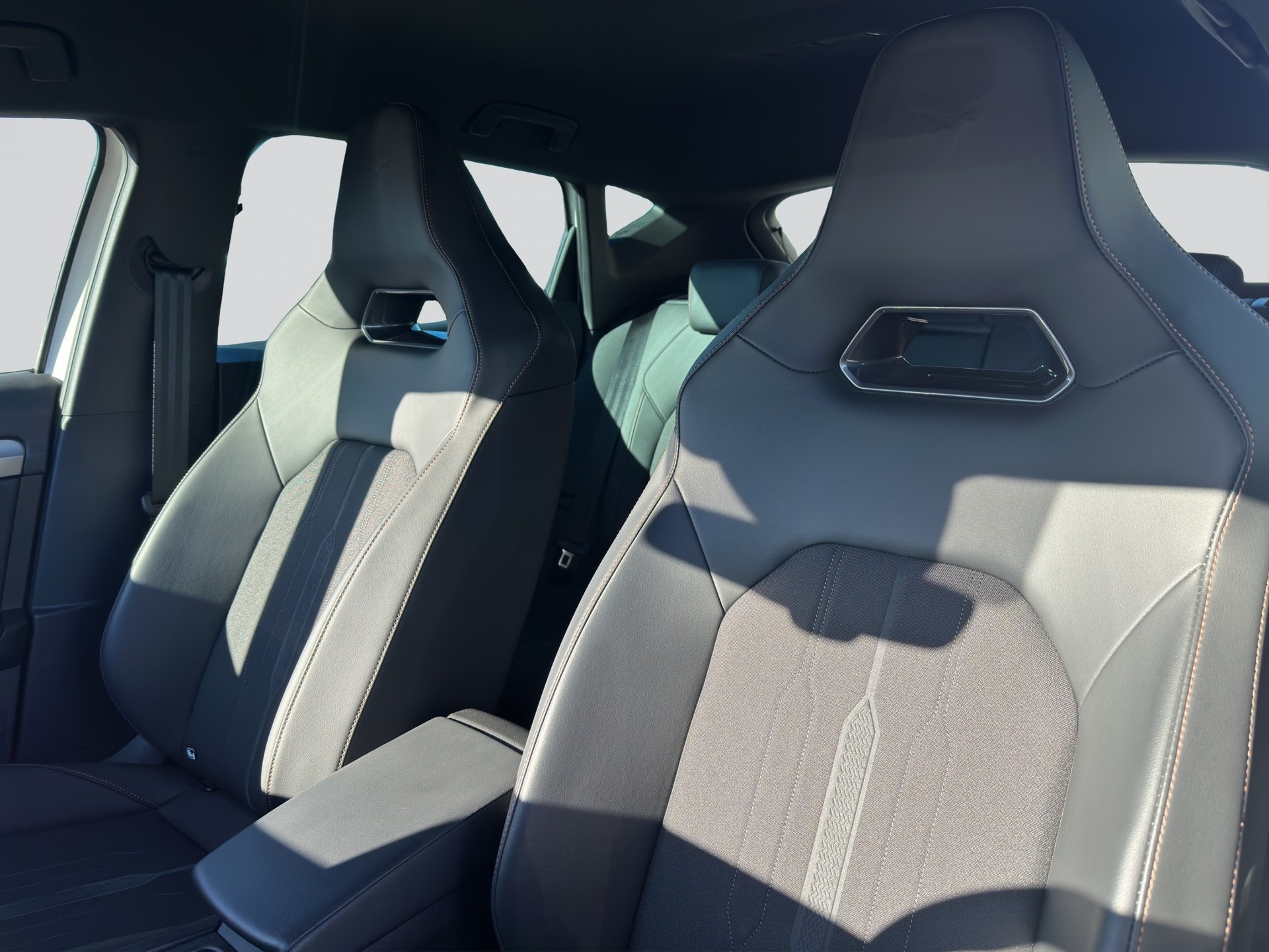 CUPRA LEON VZ 2.0 TSI DSG-image-5