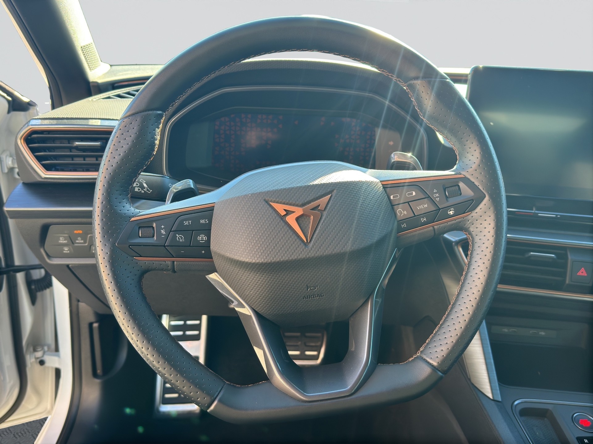 CUPRA LEON VZ 2.0 TSI DSG-image-9