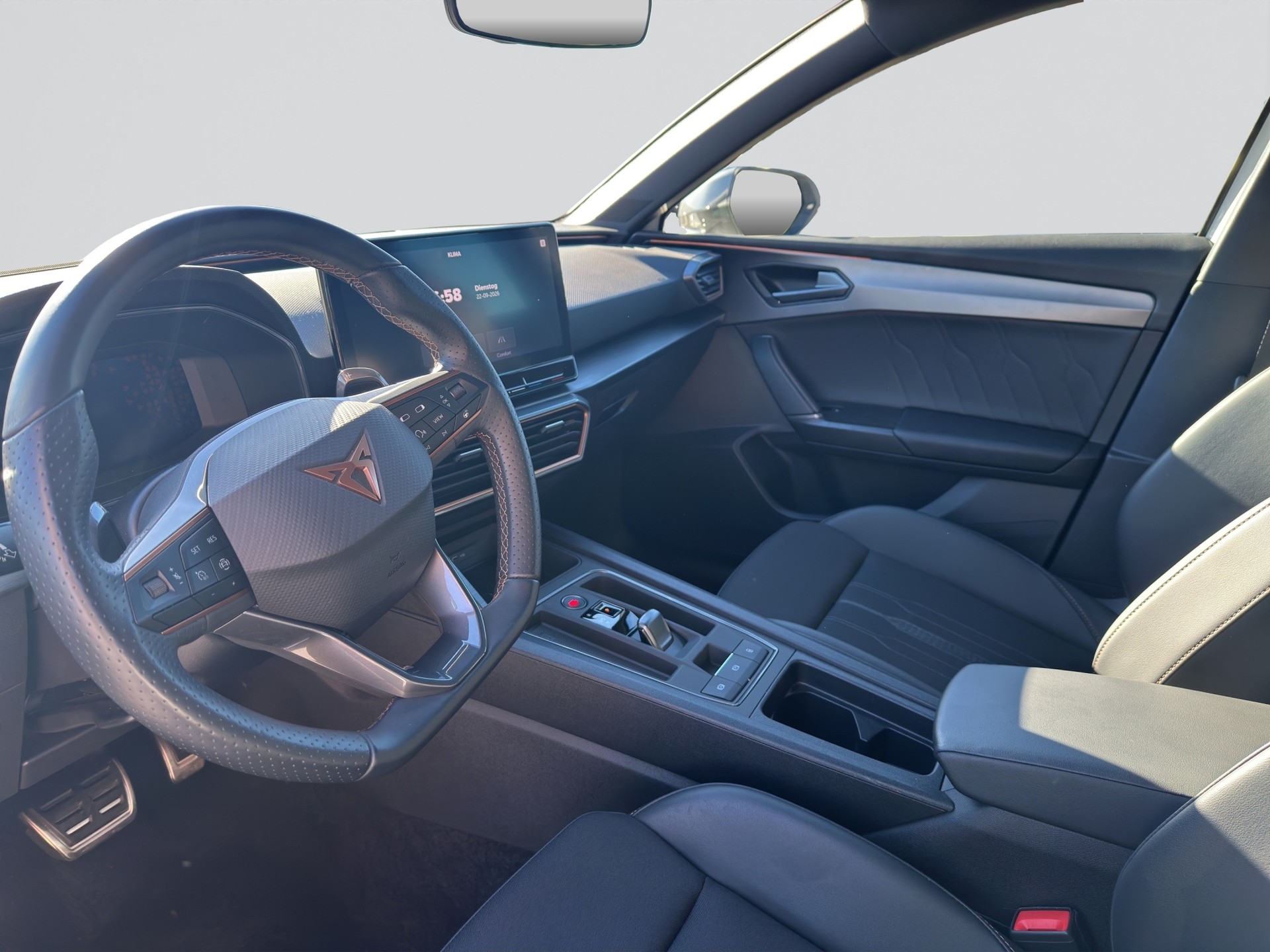 CUPRA LEON VZ 2.0 TSI DSG-image-6