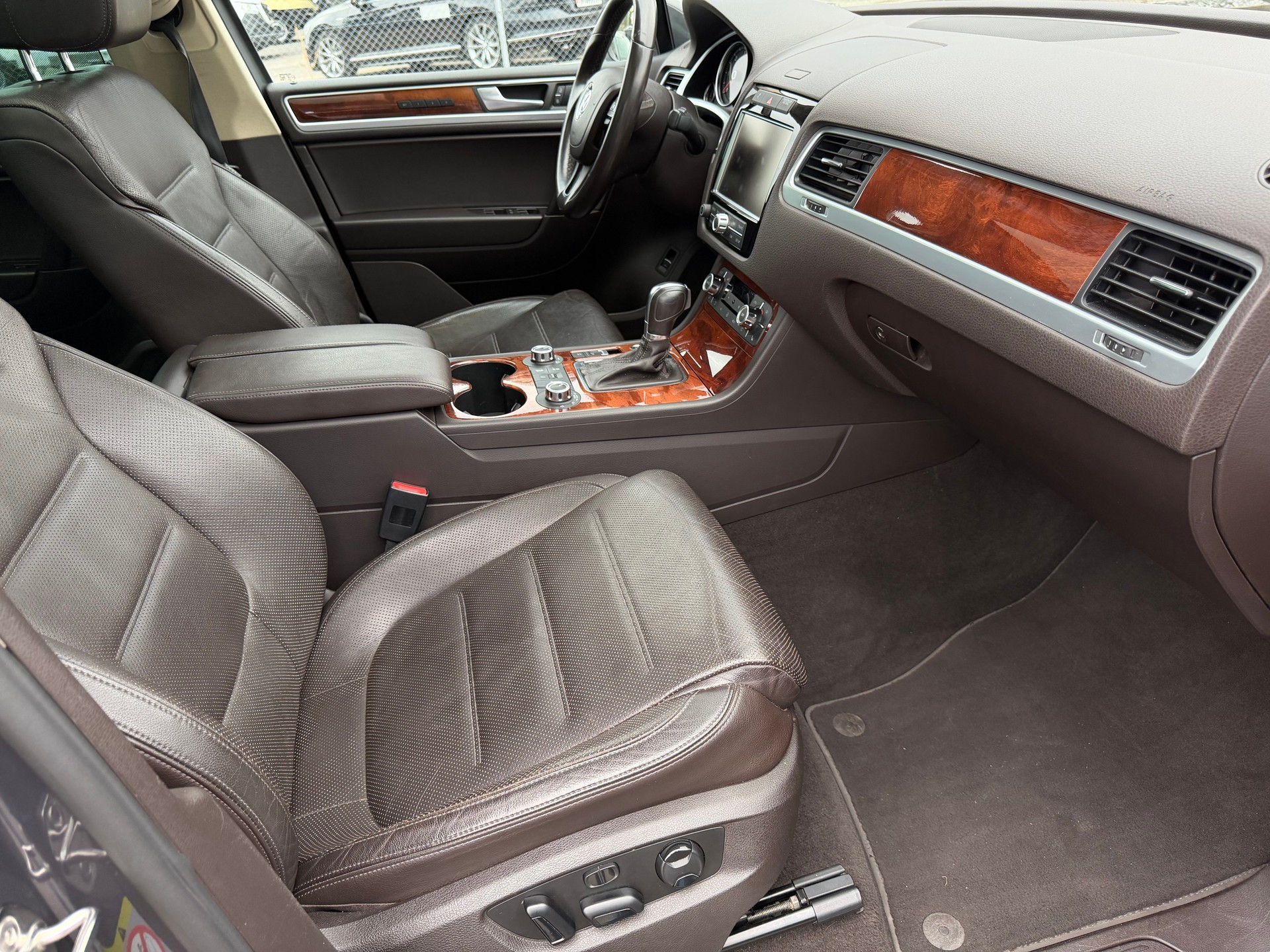 VW Touareg 3.0 TDI BlueMotion Technology Tiptronic-image-7