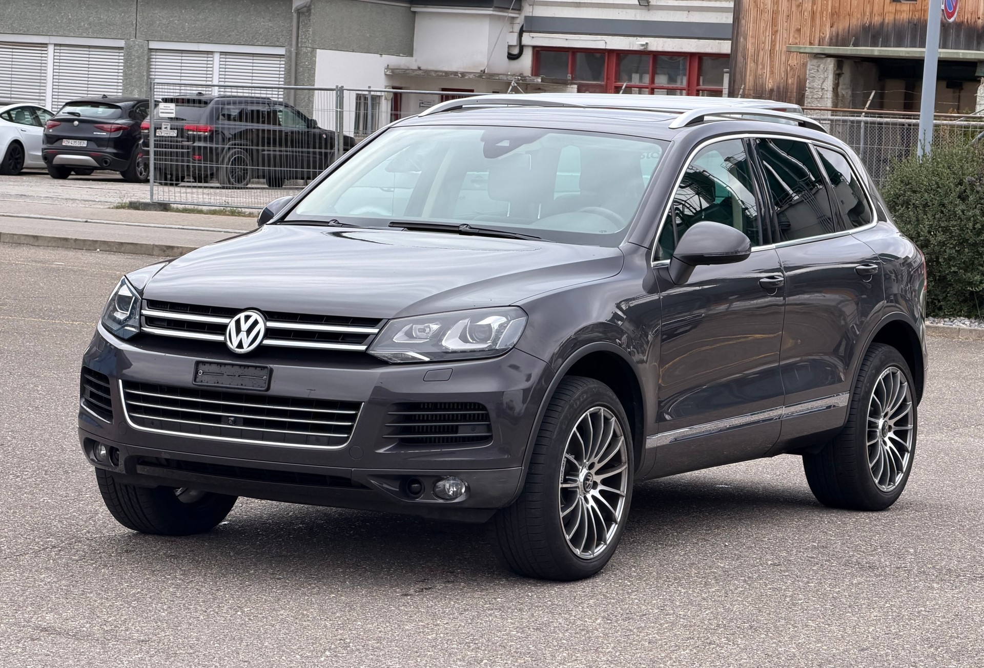VW Touareg 3.0 TDI BlueMotion Technology Tiptronic-image-3